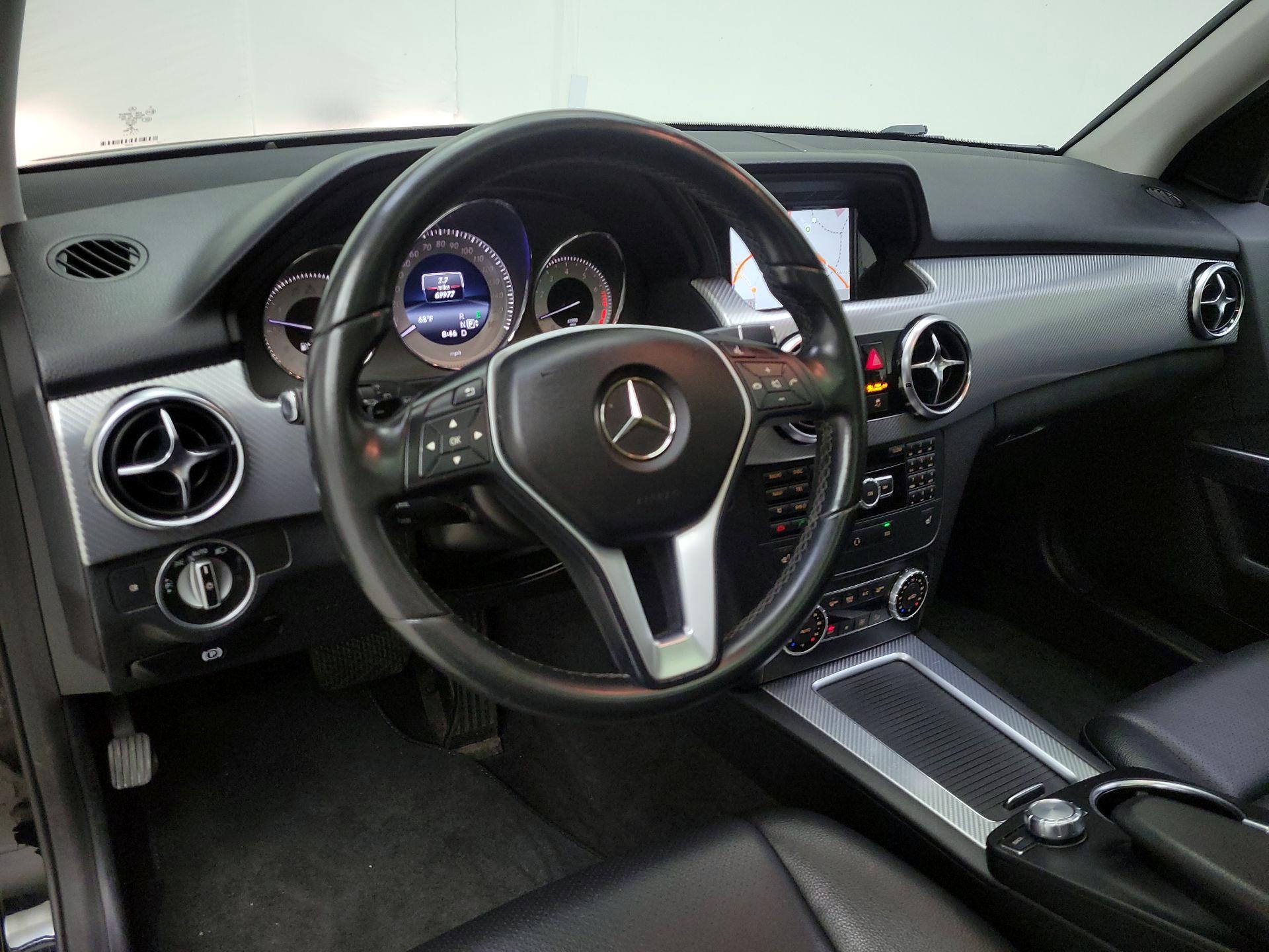 Thumbnail: 2015 Mercedes-Benz GLK - 9