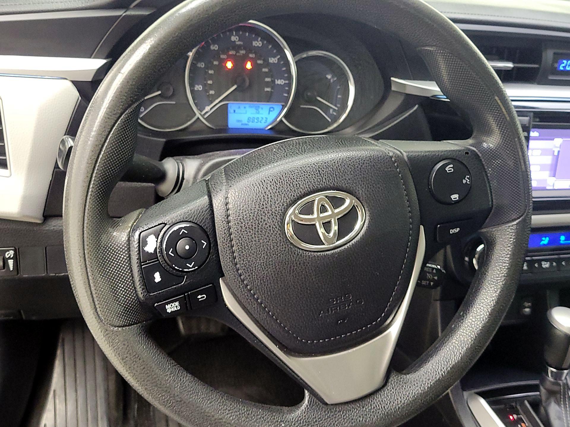 Thumbnail: 2015 Toyota Corolla - 10