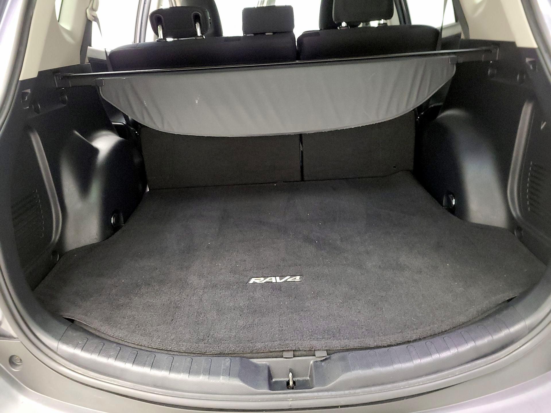 Thumbnail: 2015 Toyota RAV4 - 20