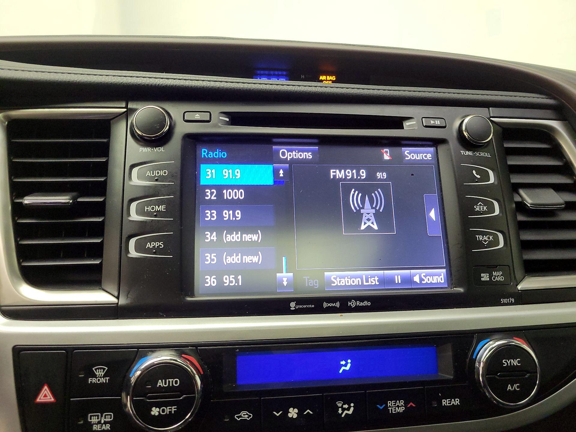Thumbnail: 2018 Toyota Highlander - 15