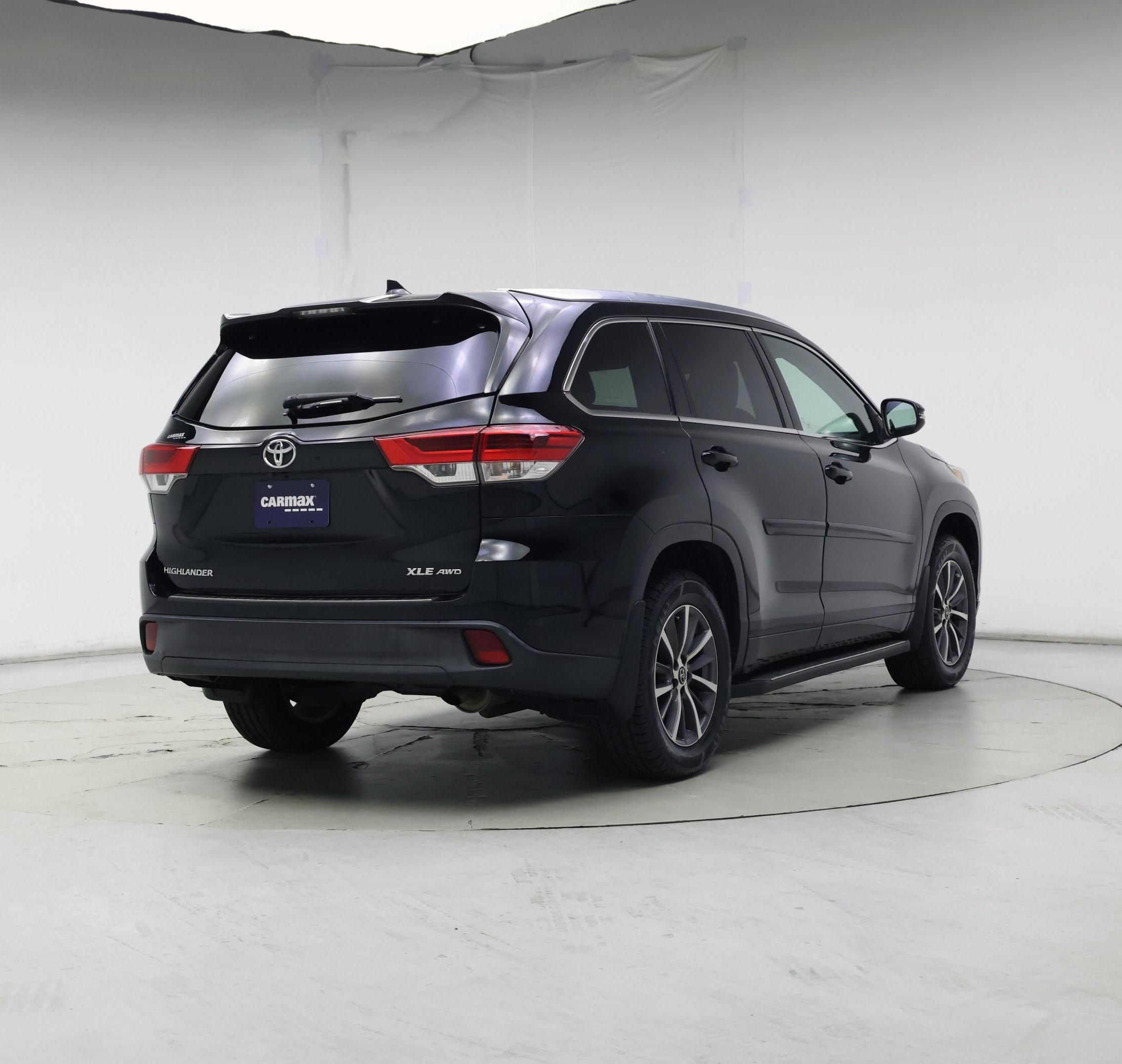 Thumbnail: 2018 Toyota Highlander - 8