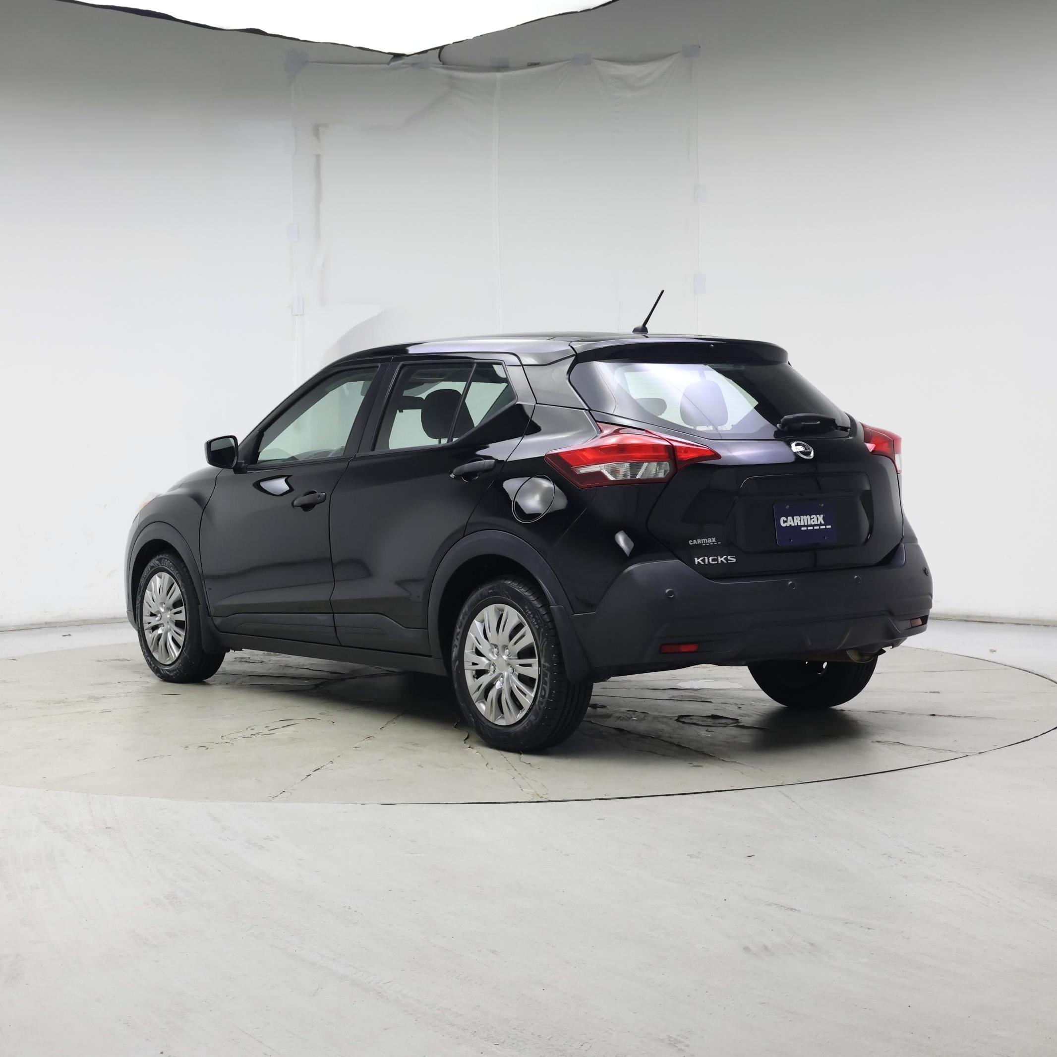 Thumbnail: 2020 Nissan Kicks - 2