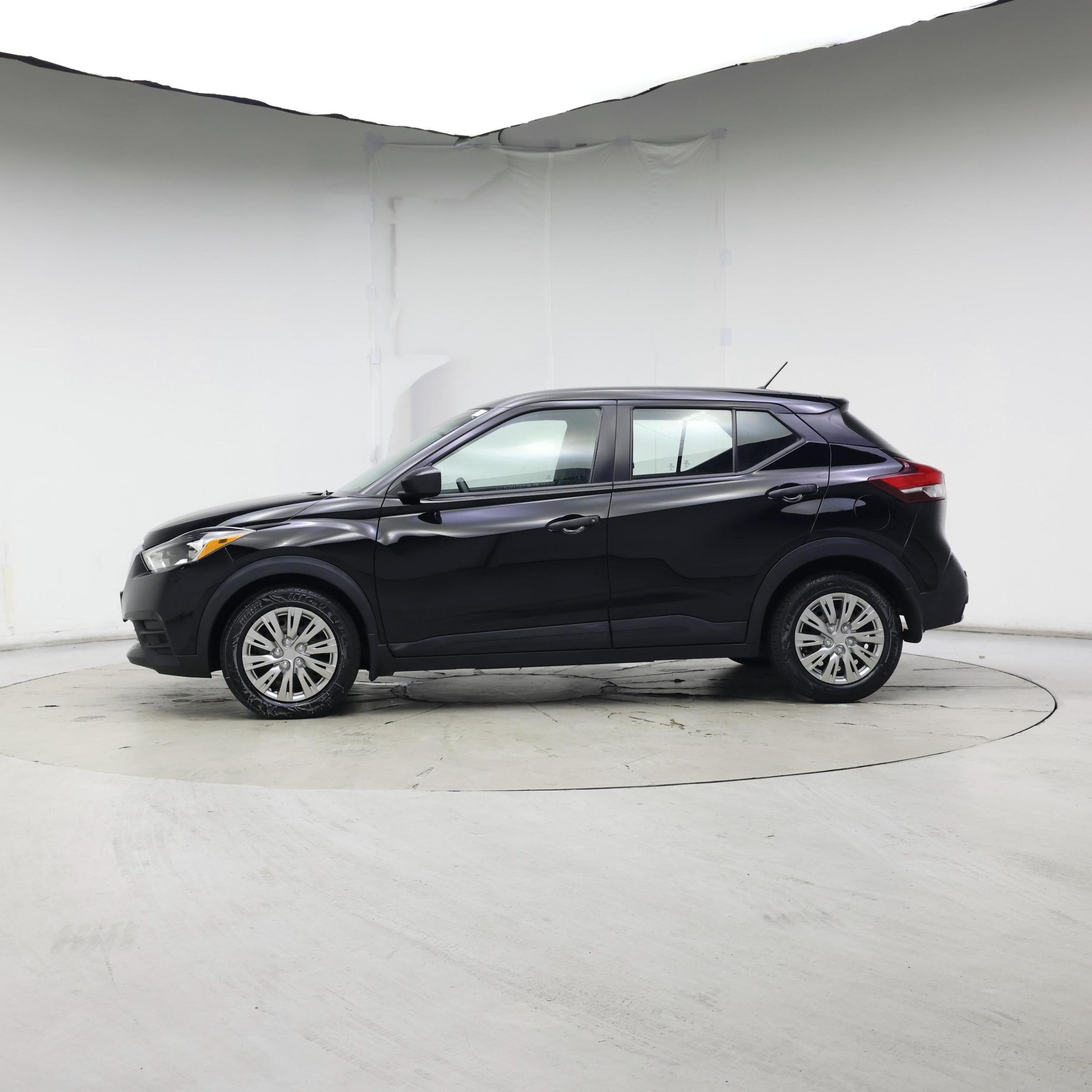 Thumbnail: 2020 Nissan Kicks - 3