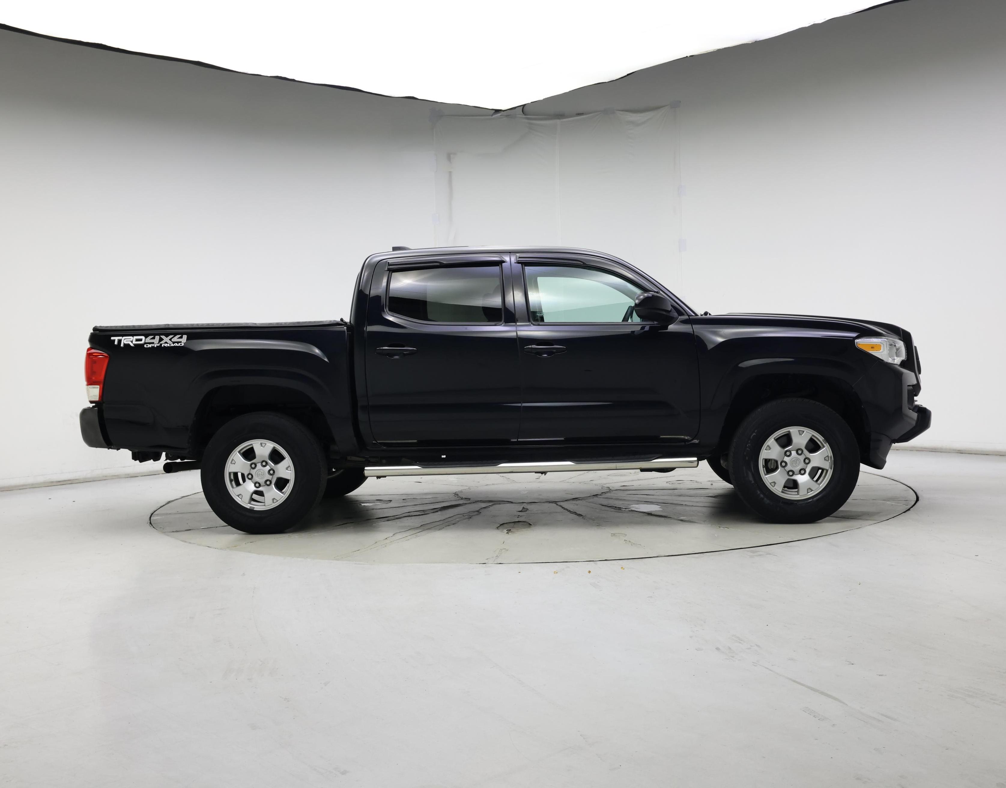 Thumbnail: 2020 Toyota Tacoma - 7