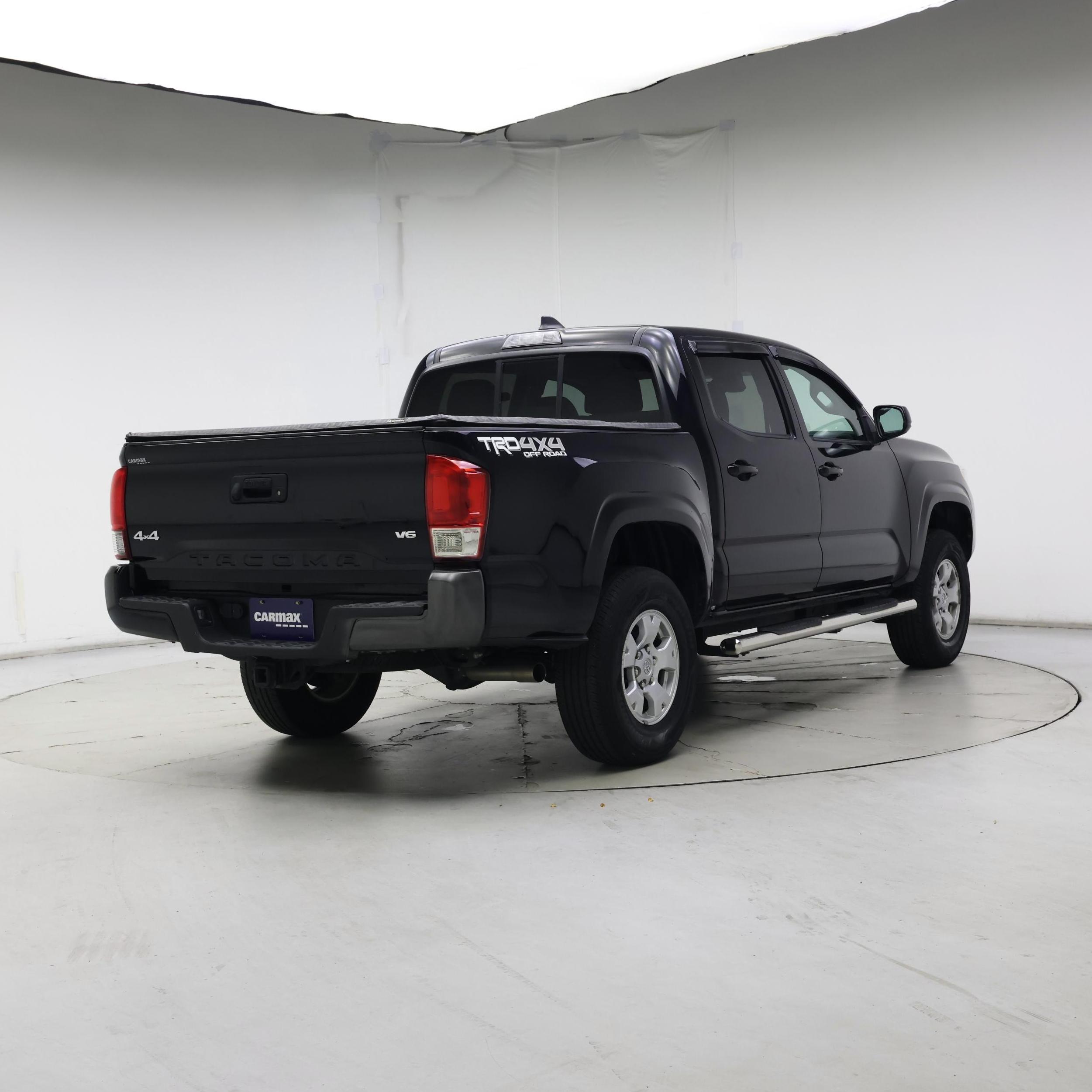 Thumbnail: 2020 Toyota Tacoma - 8