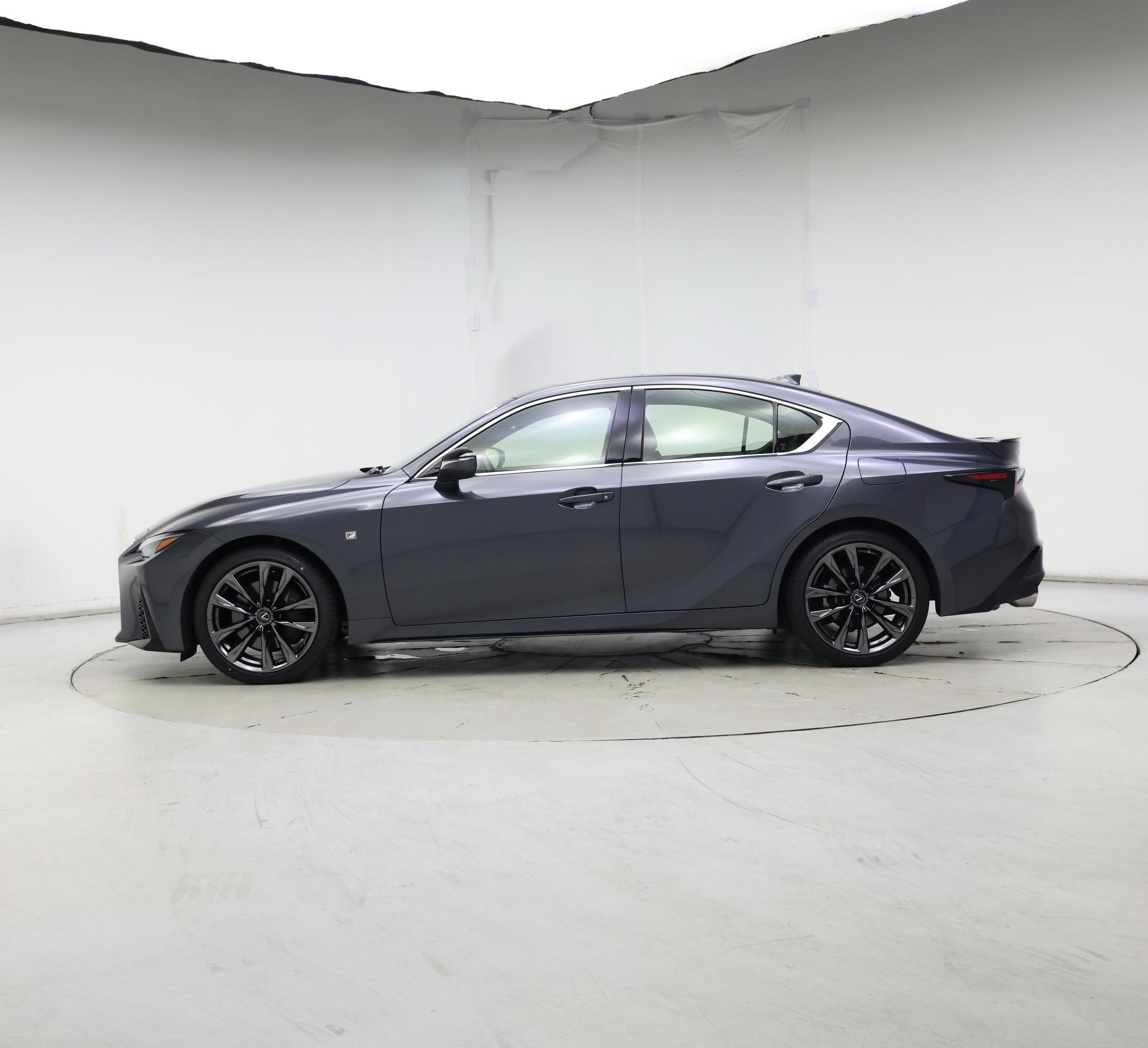 Thumbnail: 2022 Lexus IS - 3