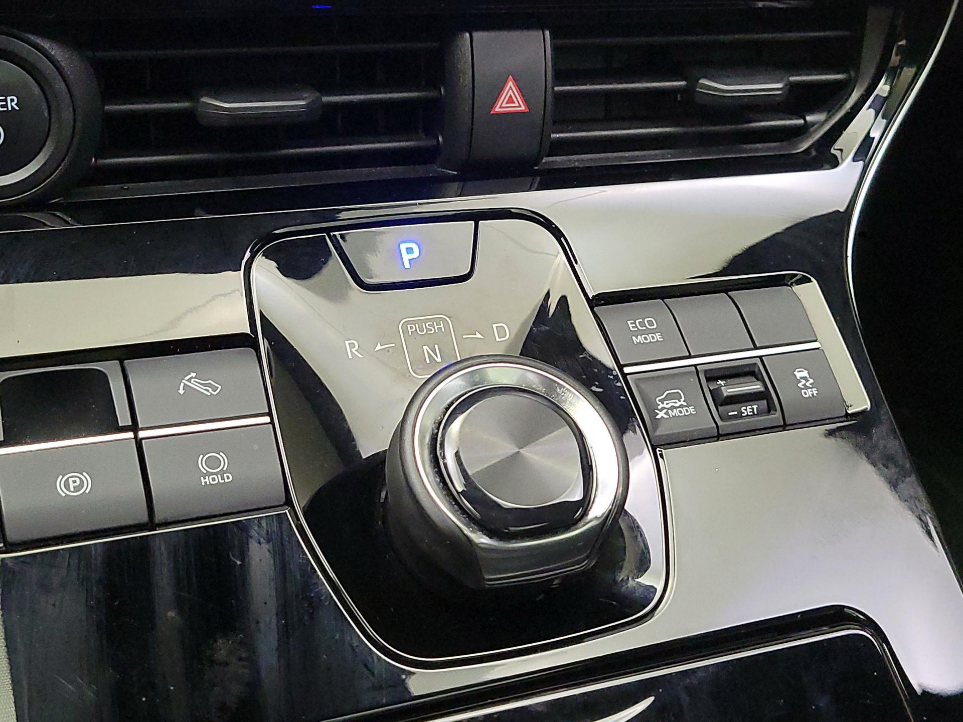 Thumbnail: 2023 Toyota bZ4X - 18