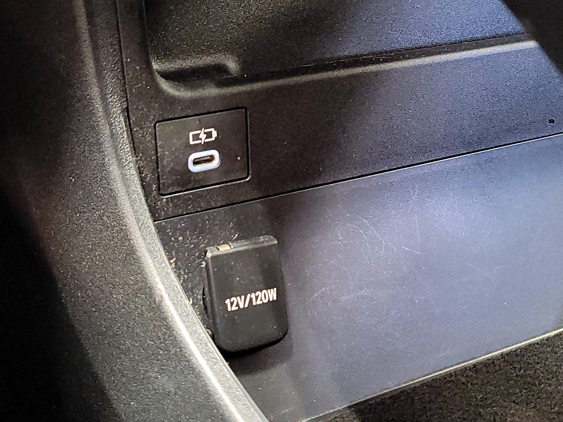 Thumbnail: 2023 Toyota bZ4X - 19