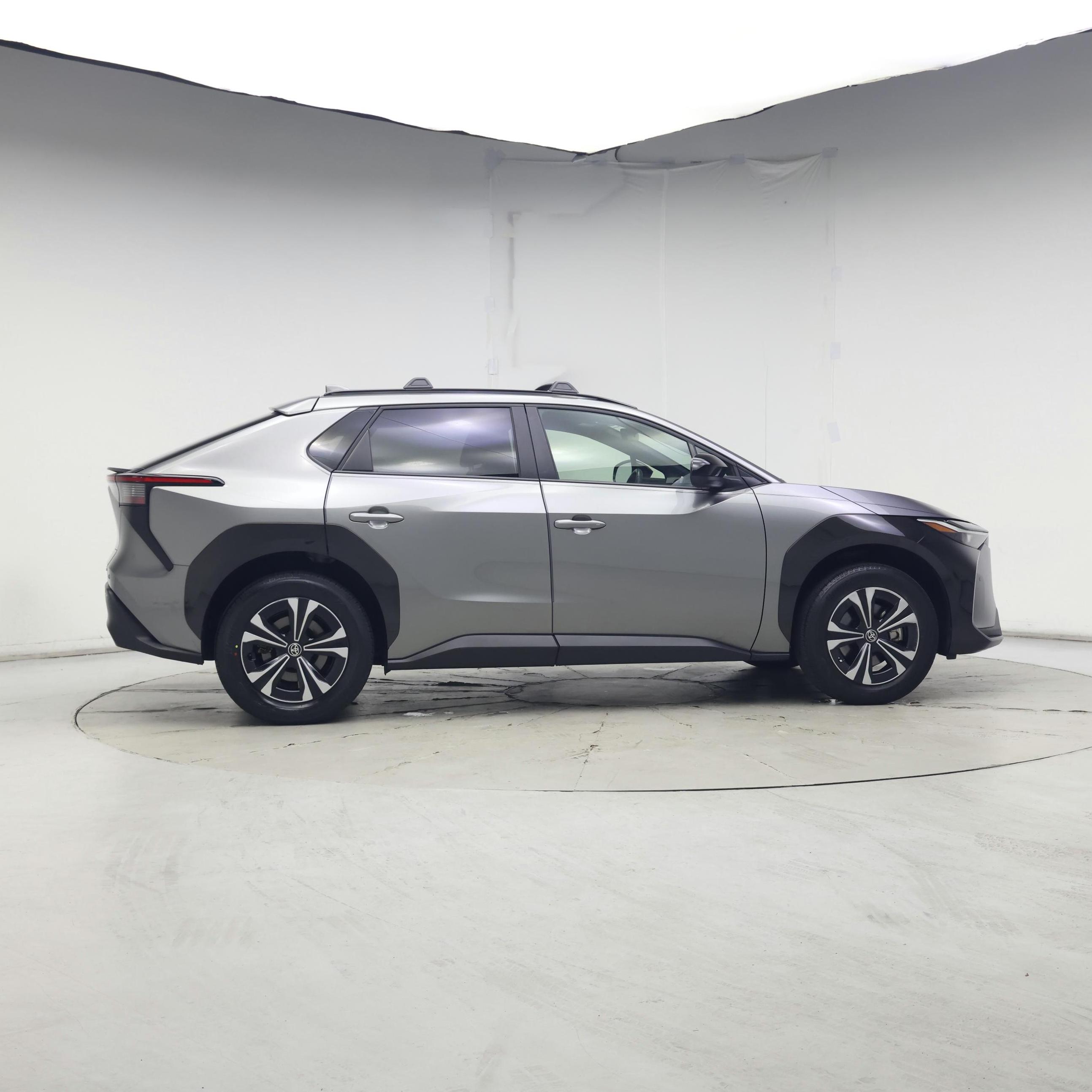 Thumbnail: 2023 Toyota bZ4X - 7