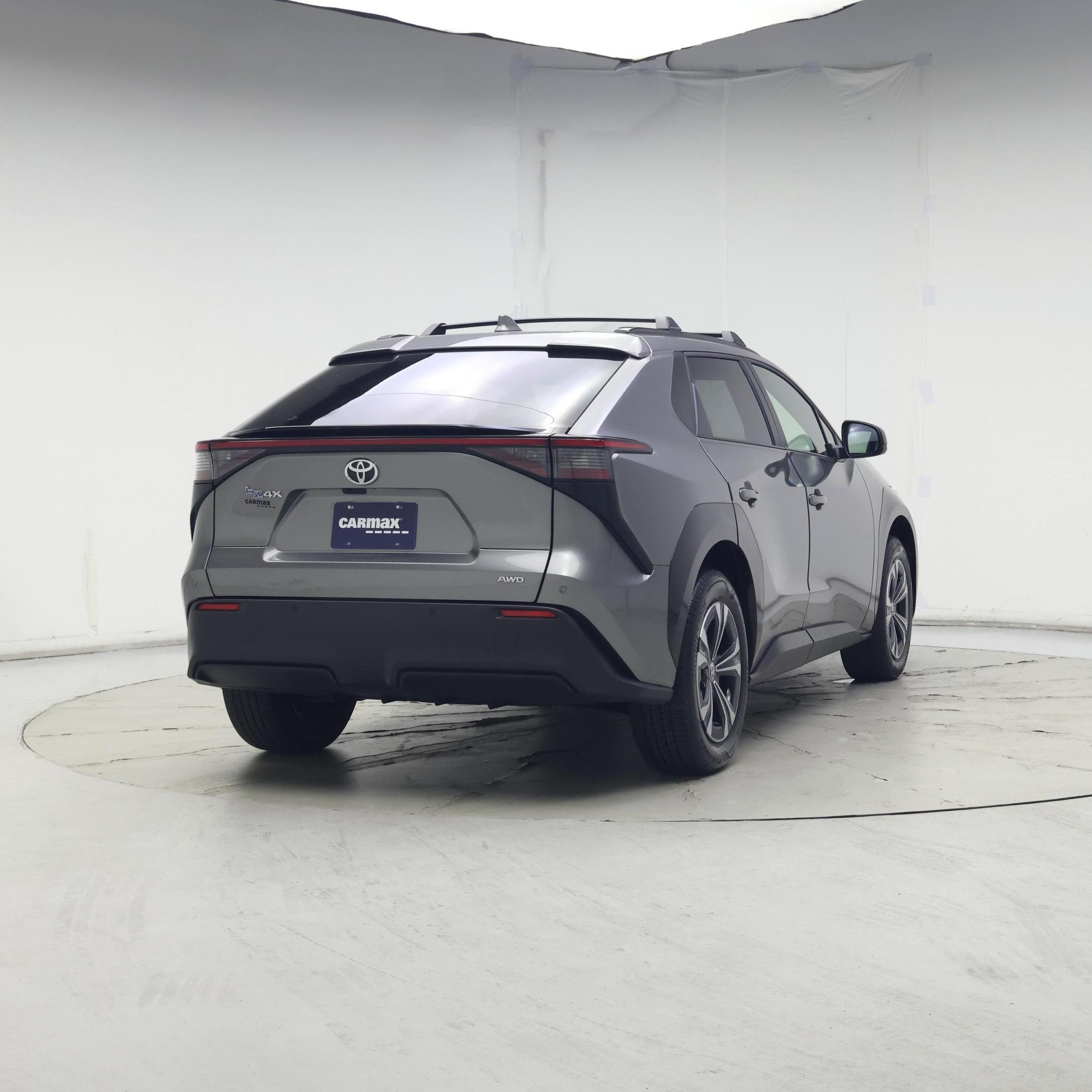 Thumbnail: 2023 Toyota bZ4X - 8