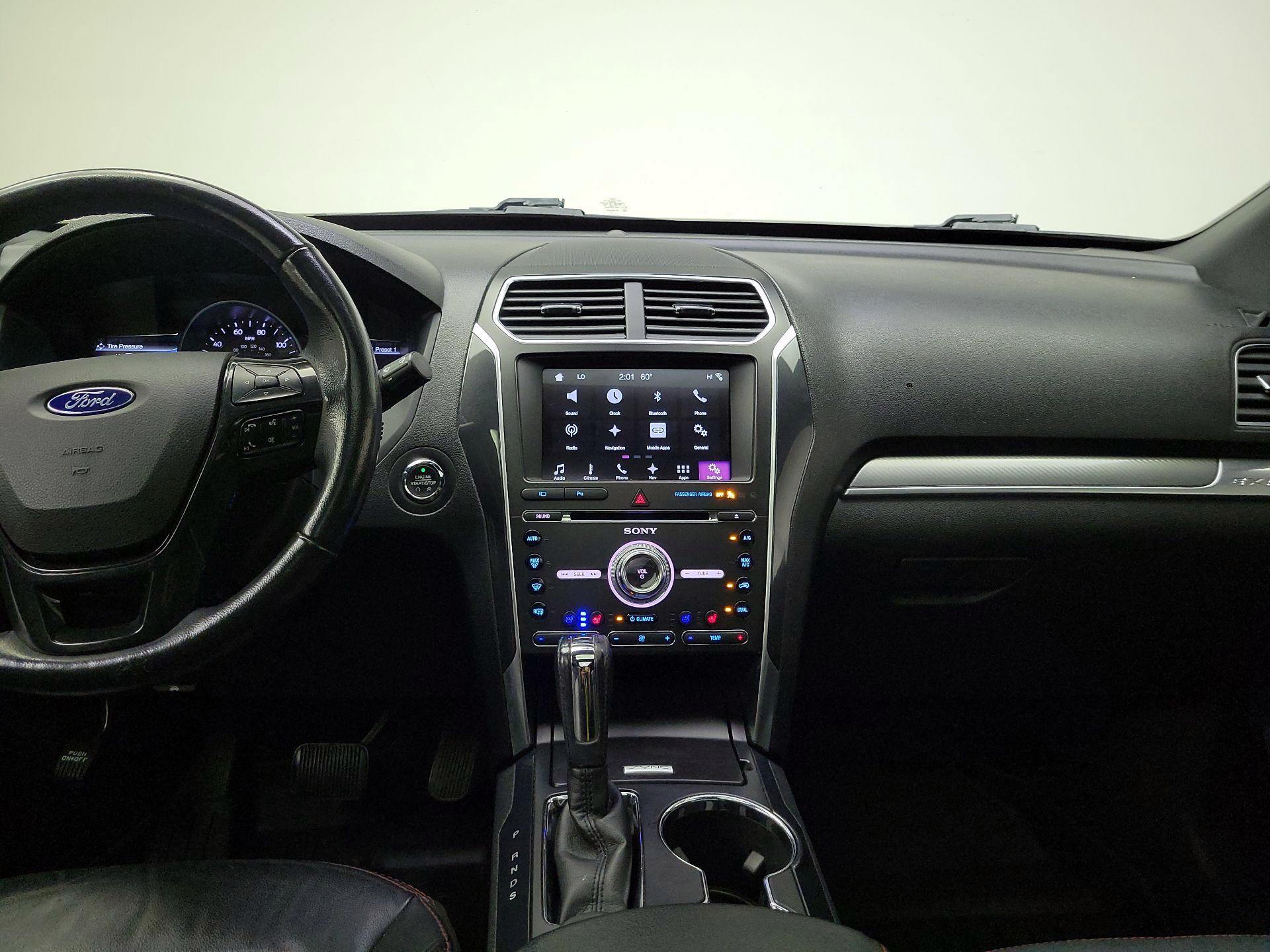 Thumbnail: 2017 Ford Explorer - 9