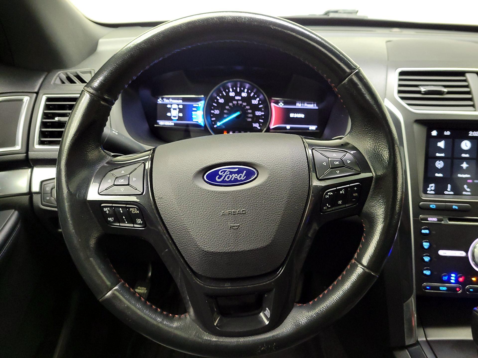 Thumbnail: 2017 Ford Explorer - 10