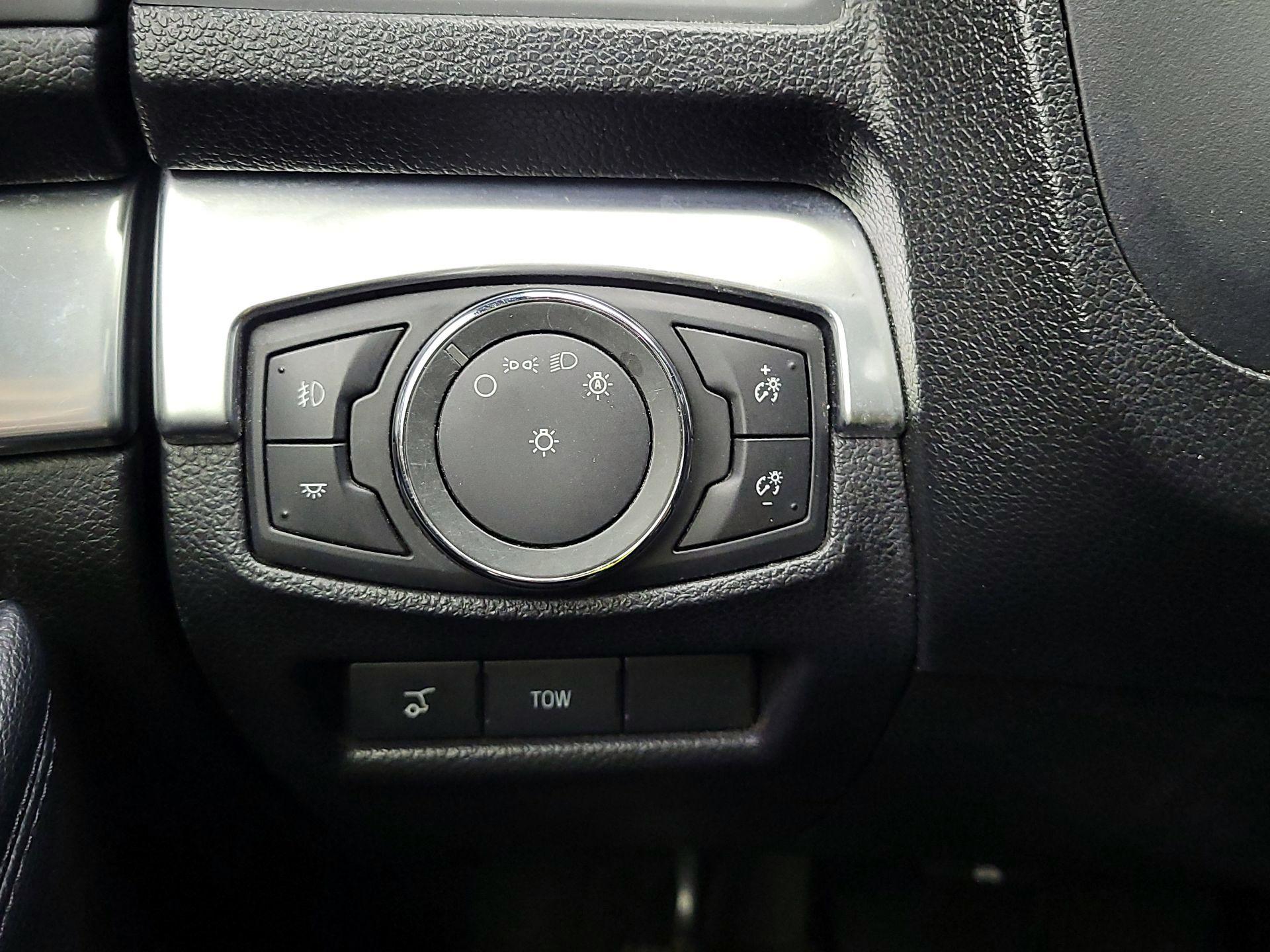 Thumbnail: 2017 Ford Explorer - 13