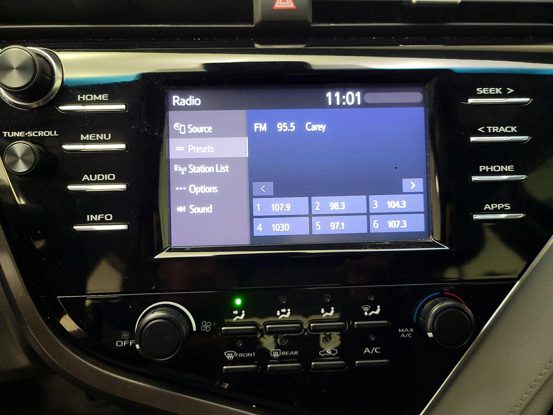Thumbnail: 2018 Toyota Camry - 15