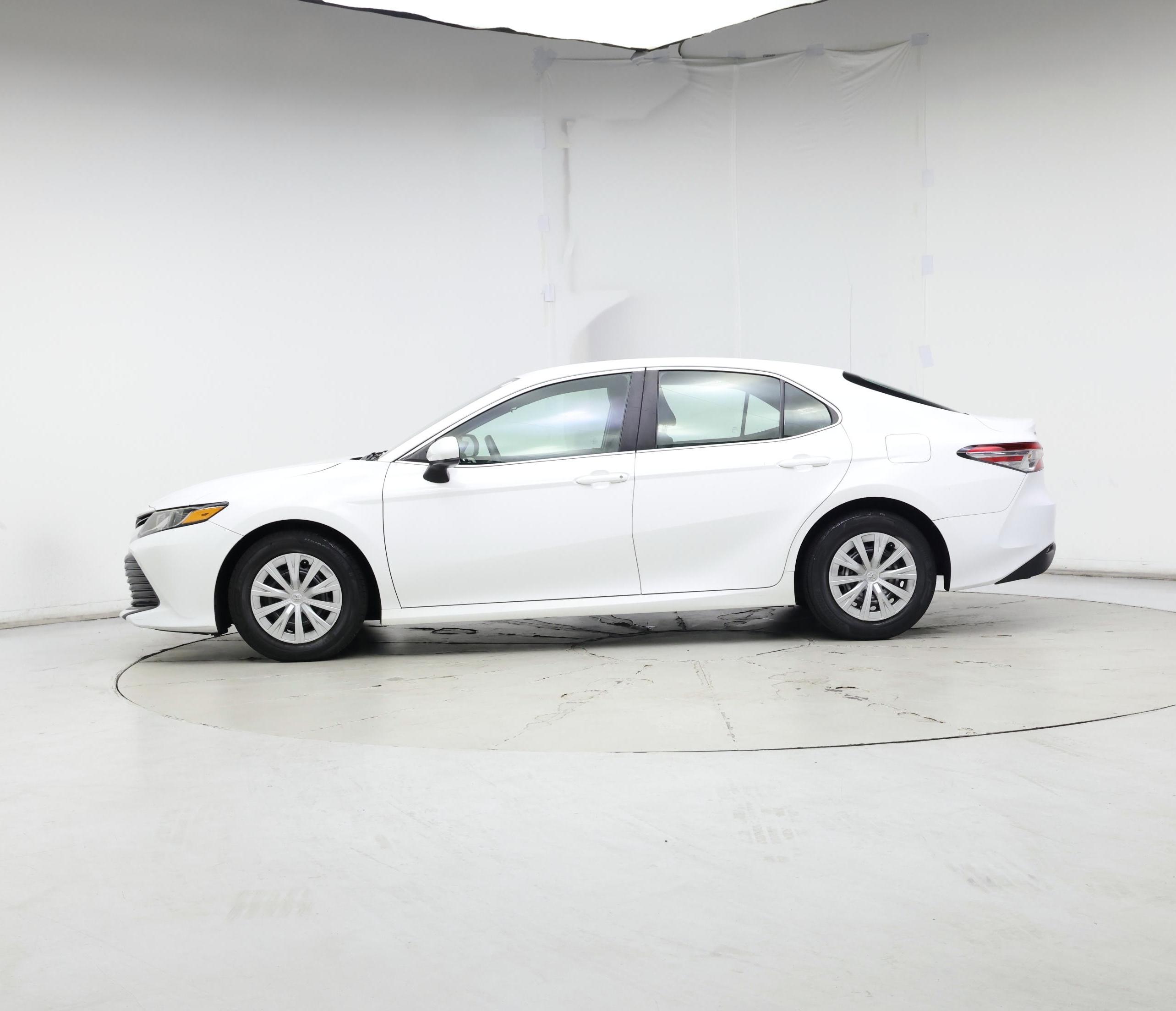 Thumbnail: 2018 Toyota Camry - 3