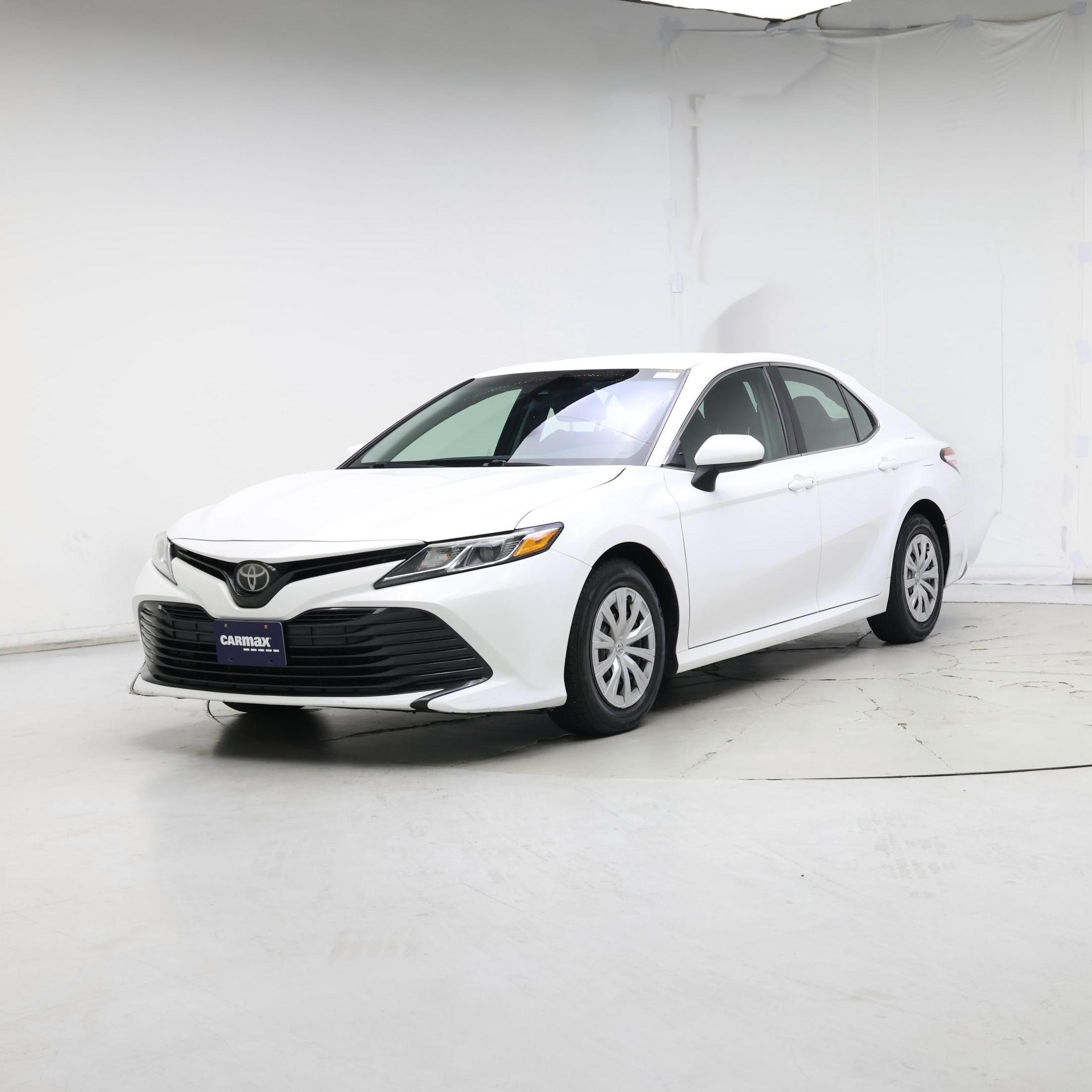 Thumbnail: 2018 Toyota Camry - 4