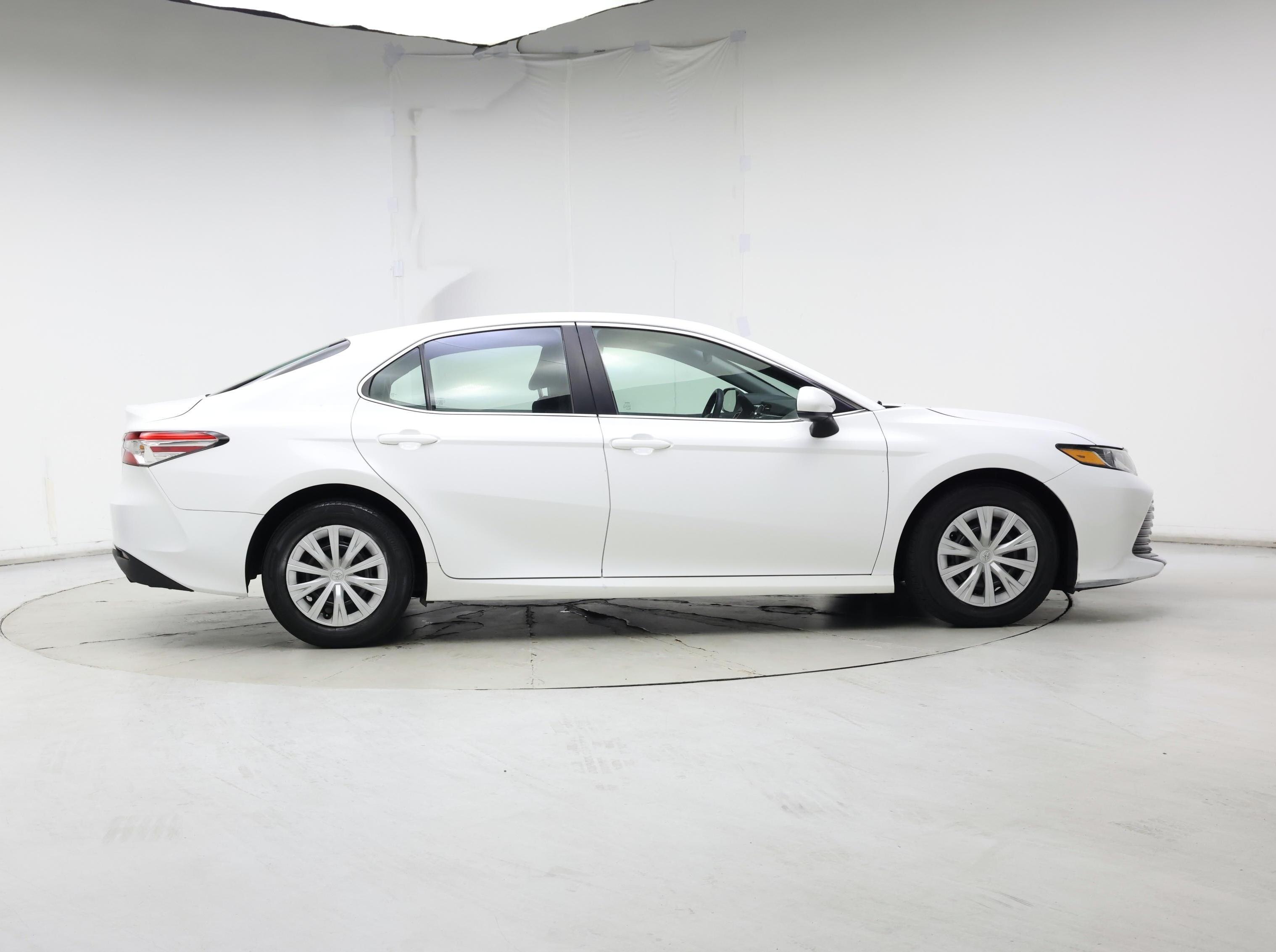 Thumbnail: 2018 Toyota Camry - 7