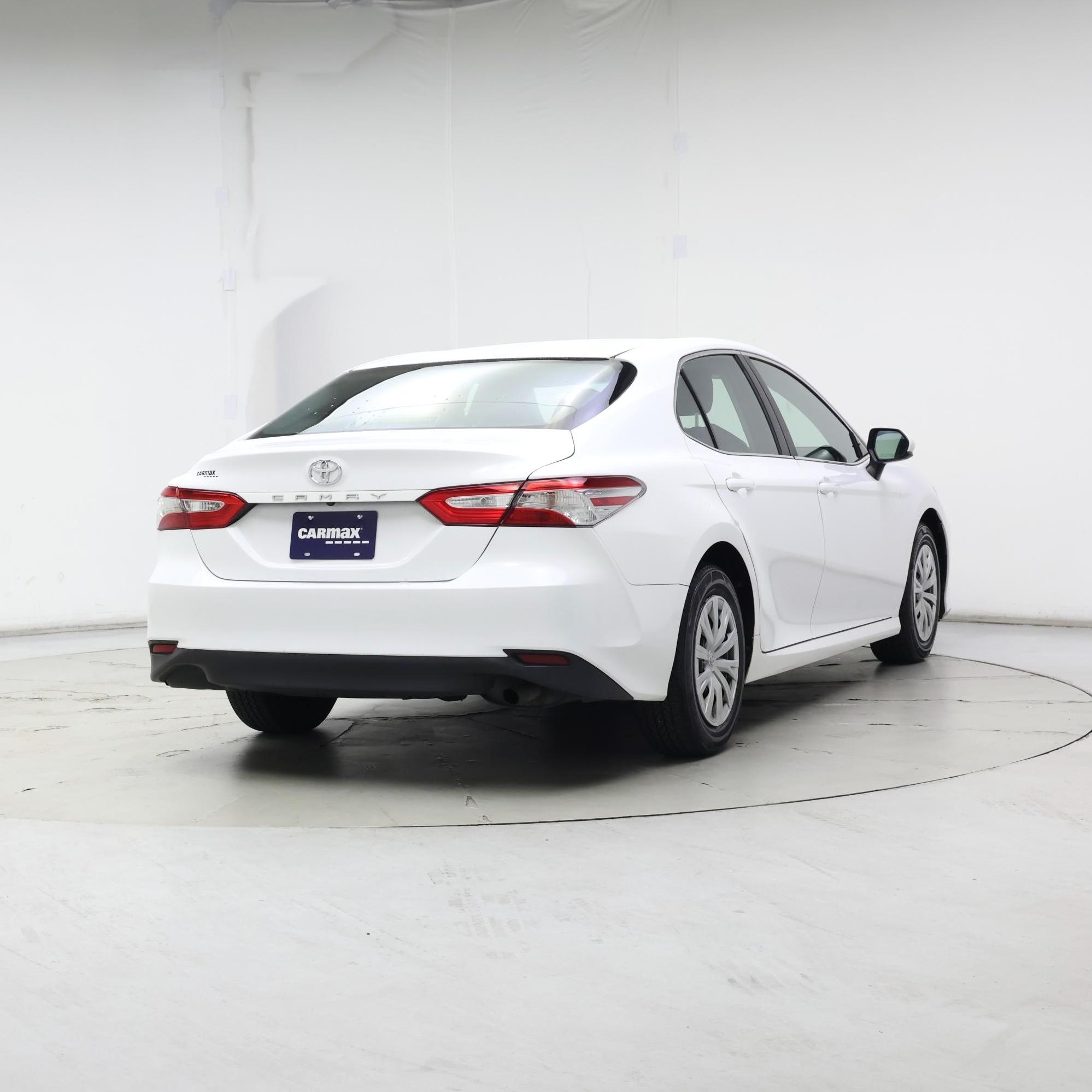 Thumbnail: 2018 Toyota Camry - 8