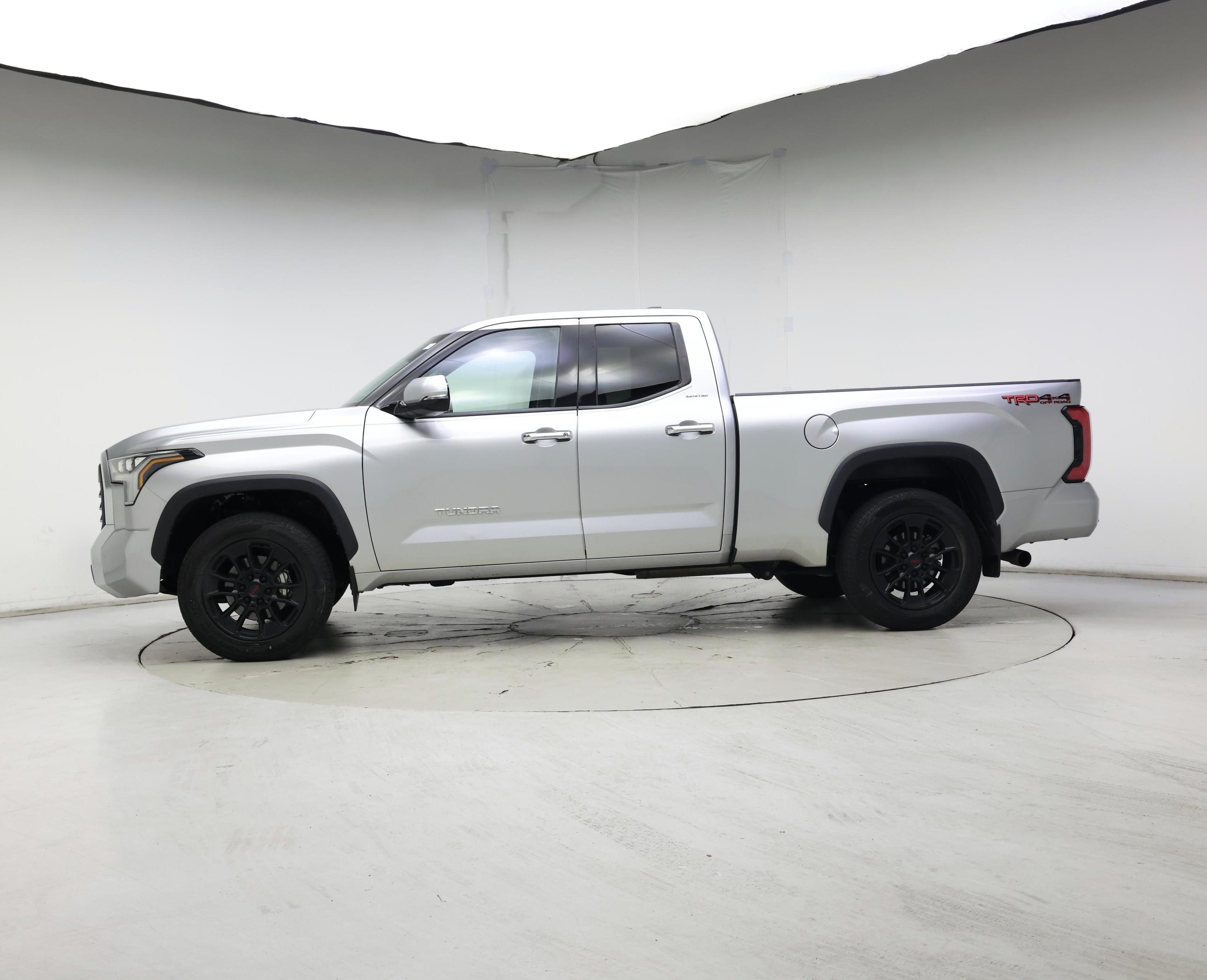 Thumbnail: 2022 Toyota Tundra - 3