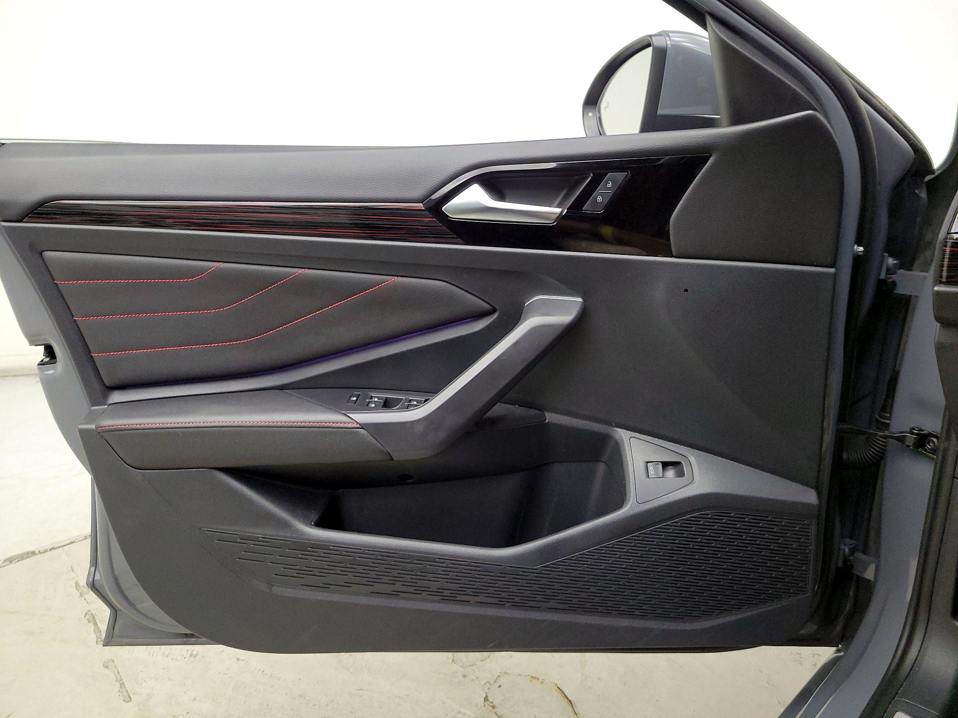 Thumbnail: 2022 Volkswagen Jetta - 12