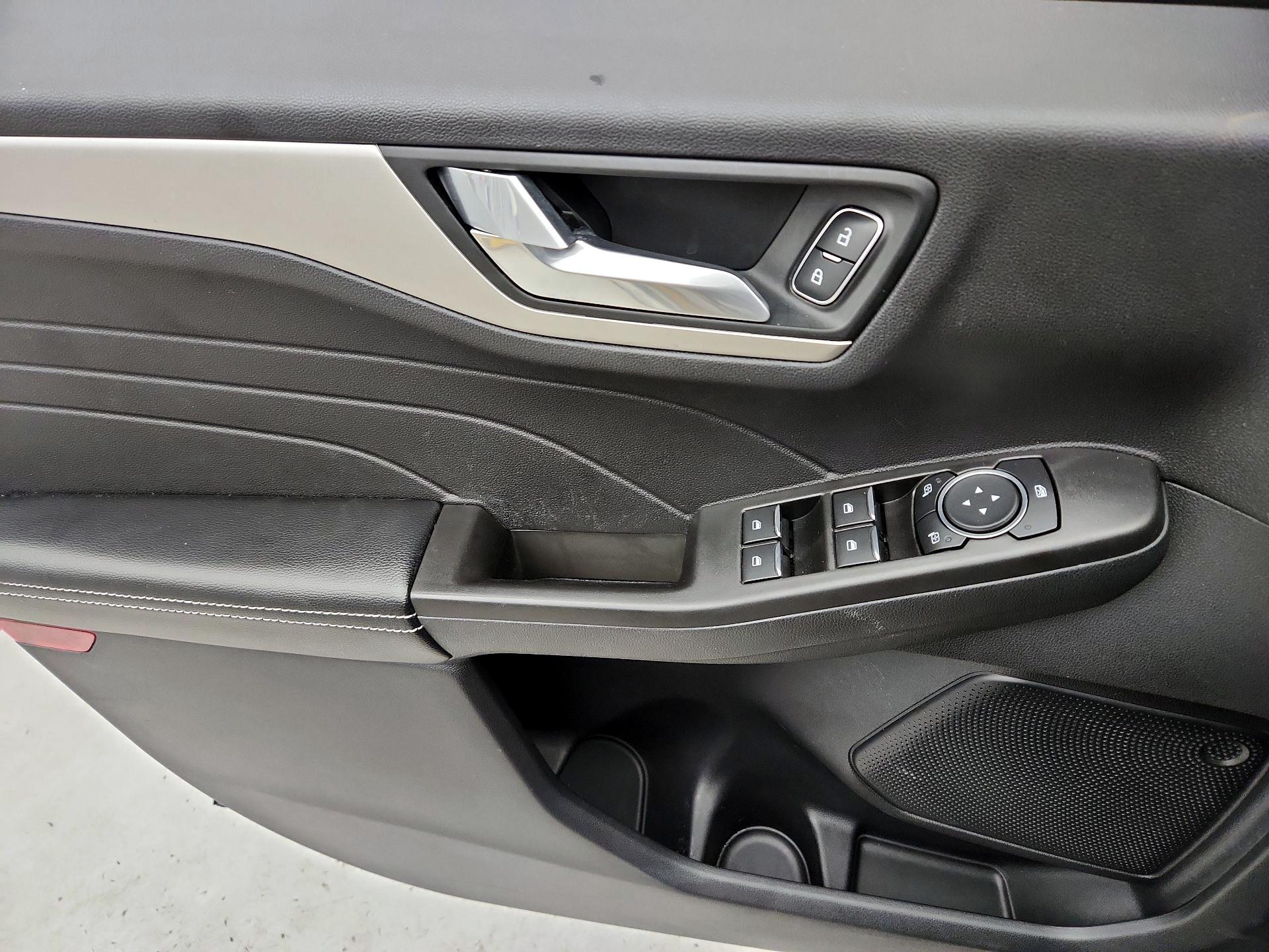 Thumbnail: 2021 Ford Escape - 12