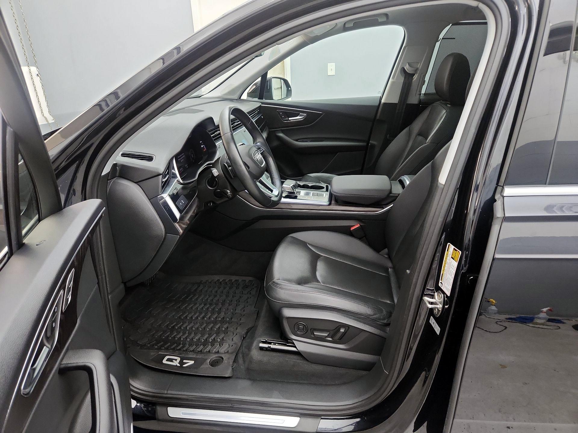 Thumbnail: 2021 Audi Q7 - 11