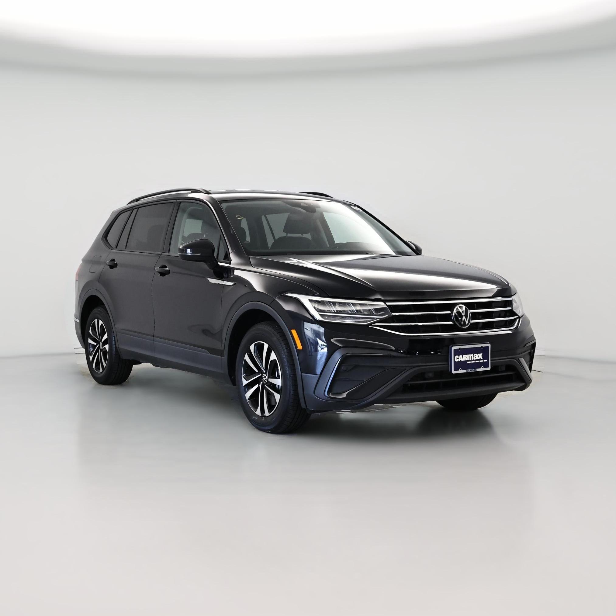 Thumbnail: 2023 Volkswagen Tiguan - 1
