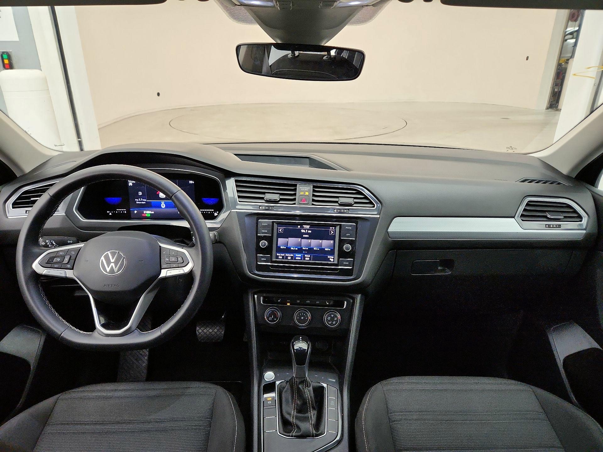 Thumbnail: 2023 Volkswagen Tiguan - 9