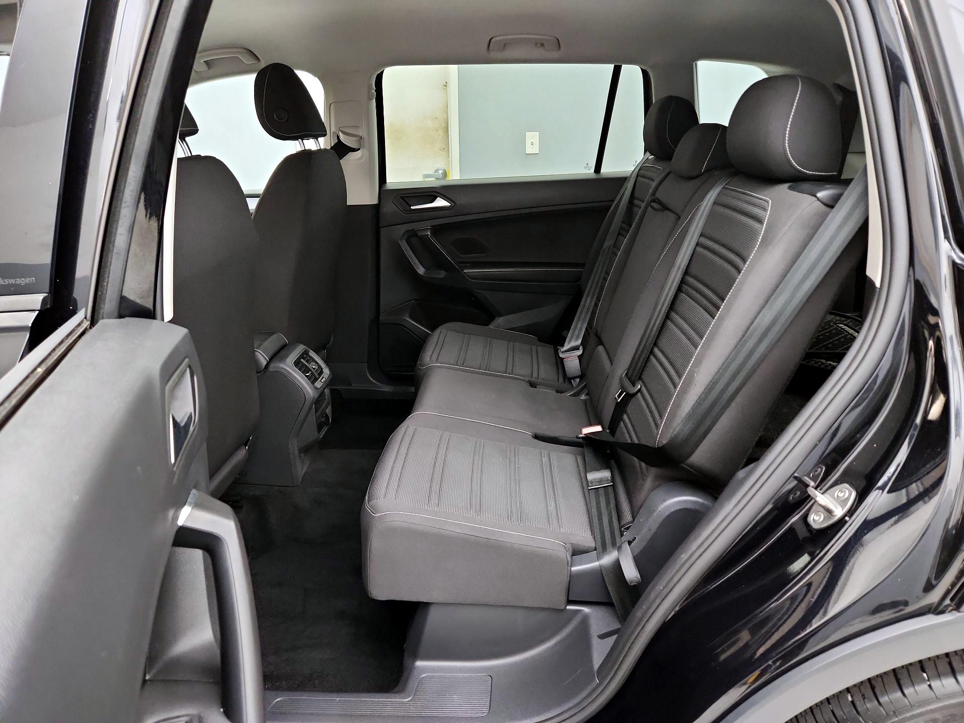Thumbnail: 2023 Volkswagen Tiguan - 19