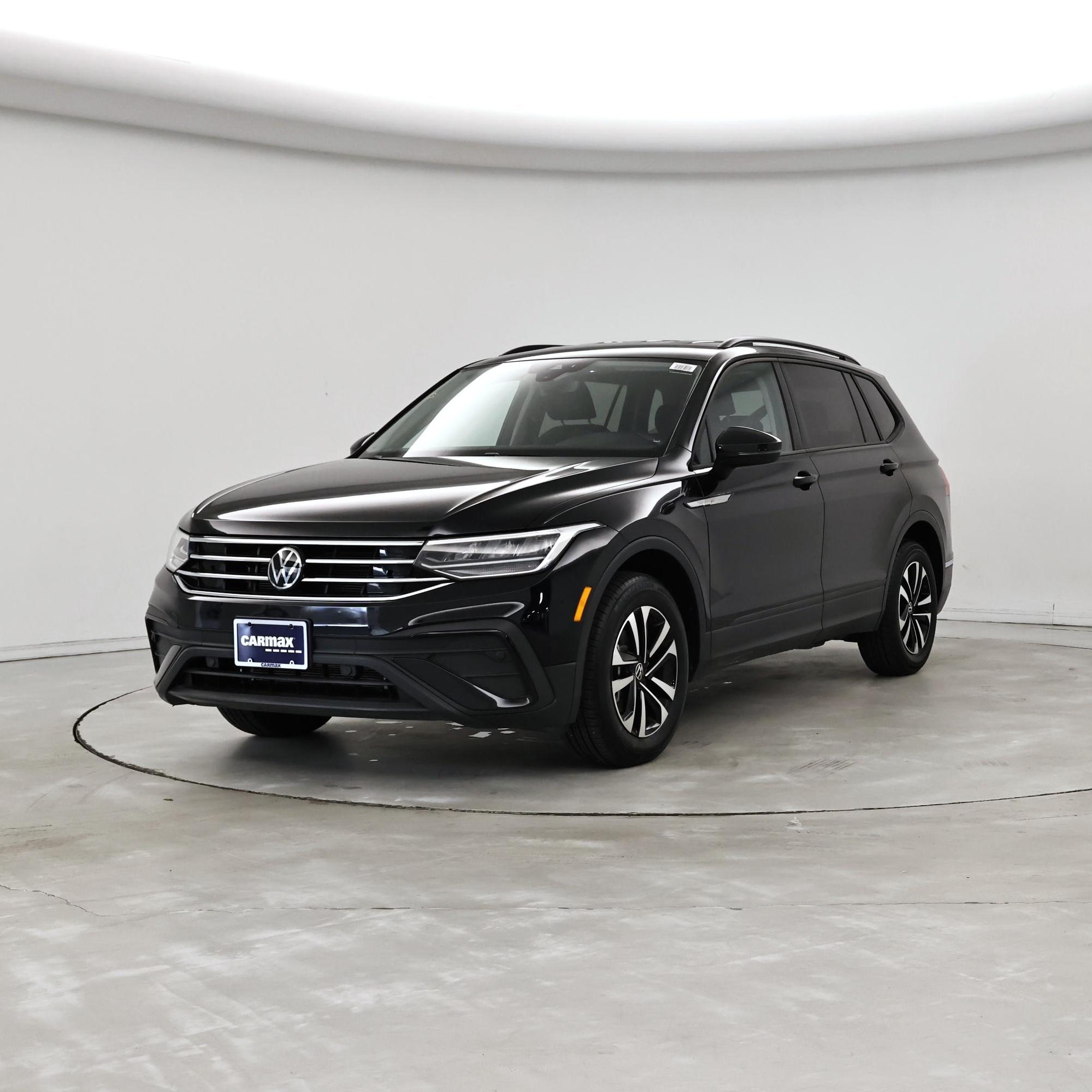 Thumbnail: 2023 Volkswagen Tiguan - 4