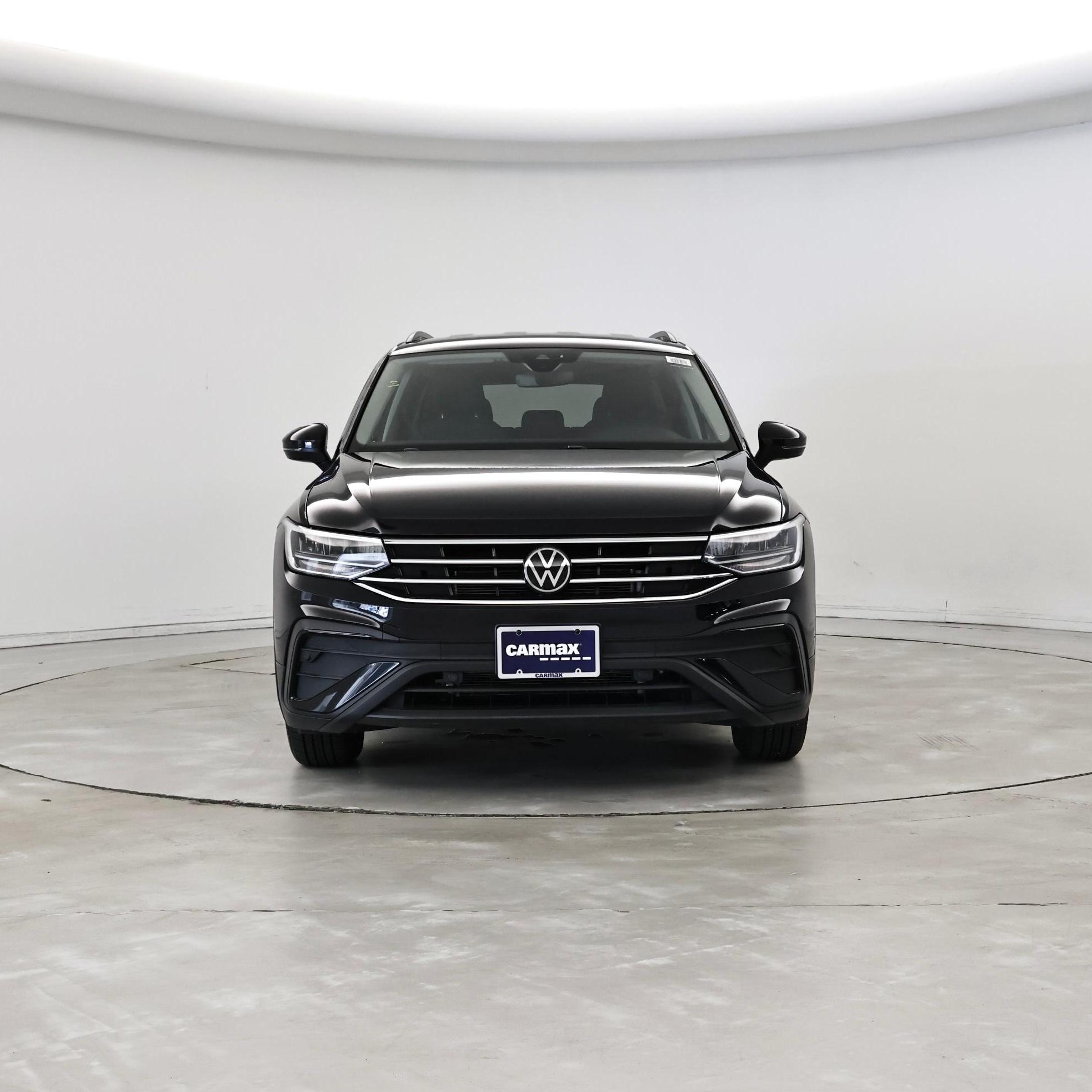 Thumbnail: 2023 Volkswagen Tiguan - 5