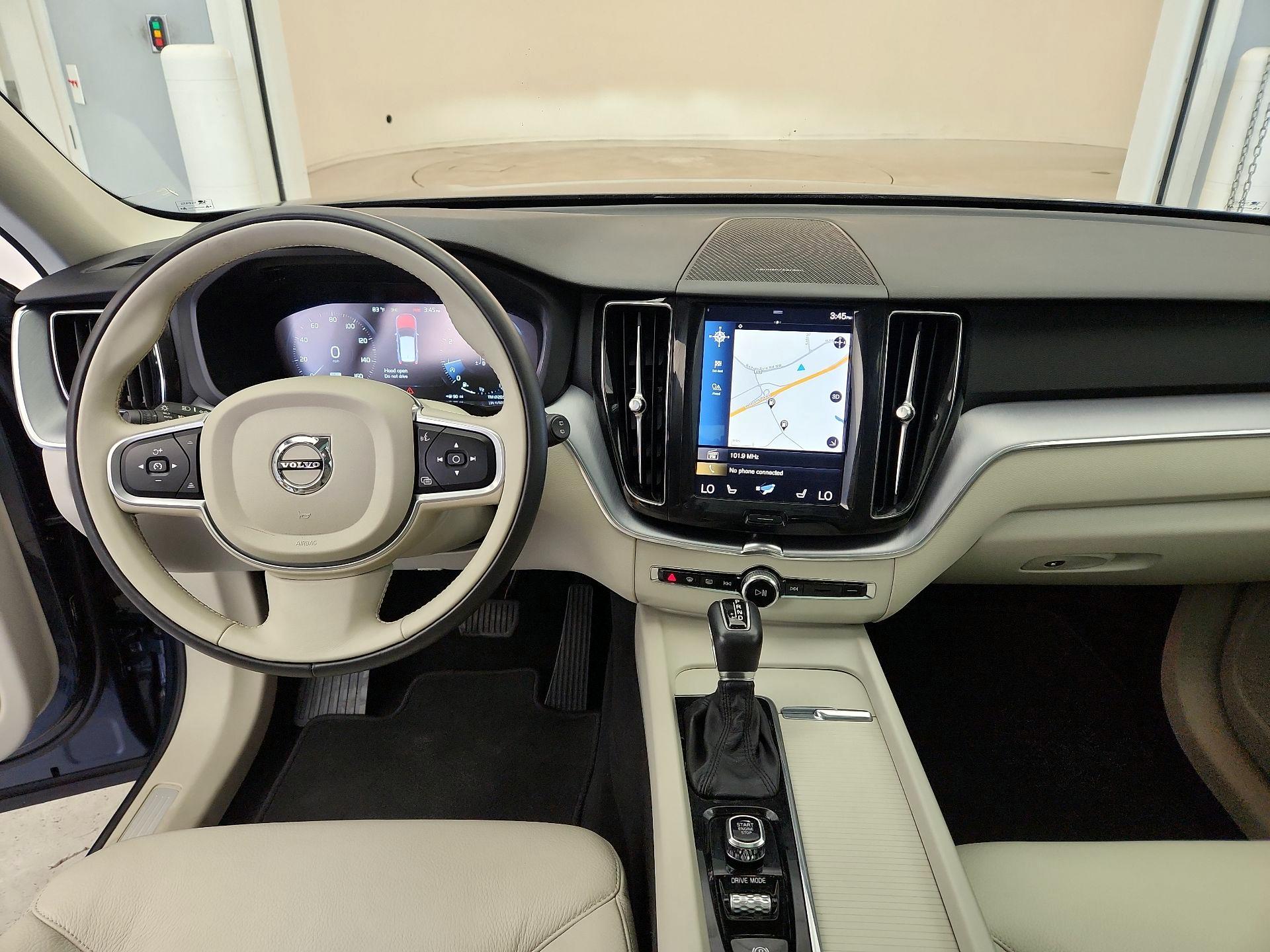Thumbnail: 2020 Volvo XC60 - 9