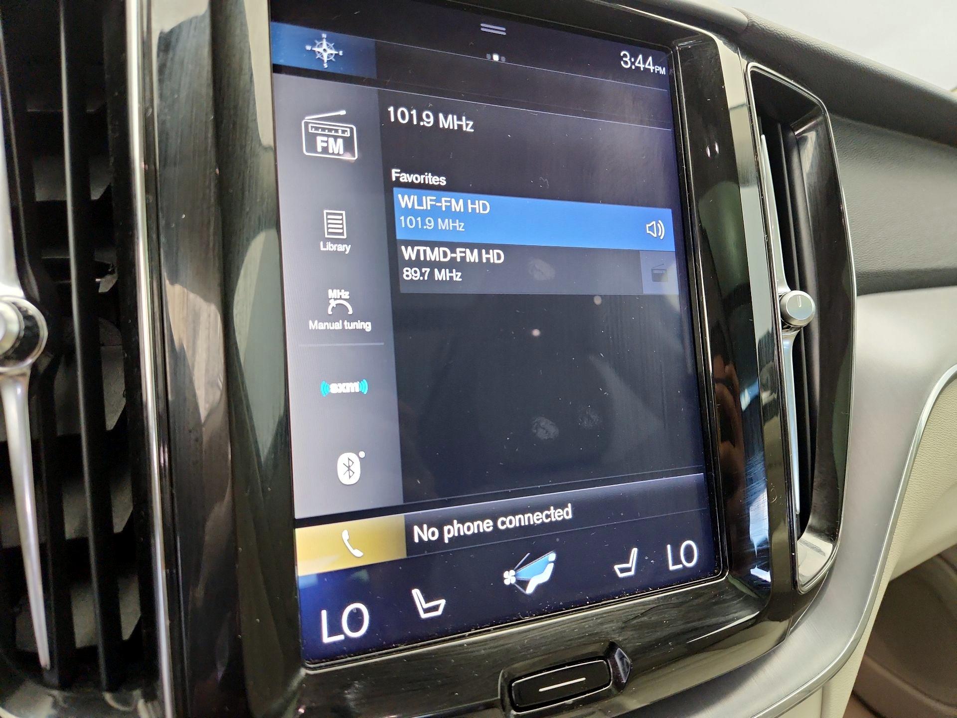 Thumbnail: 2020 Volvo XC60 - 16