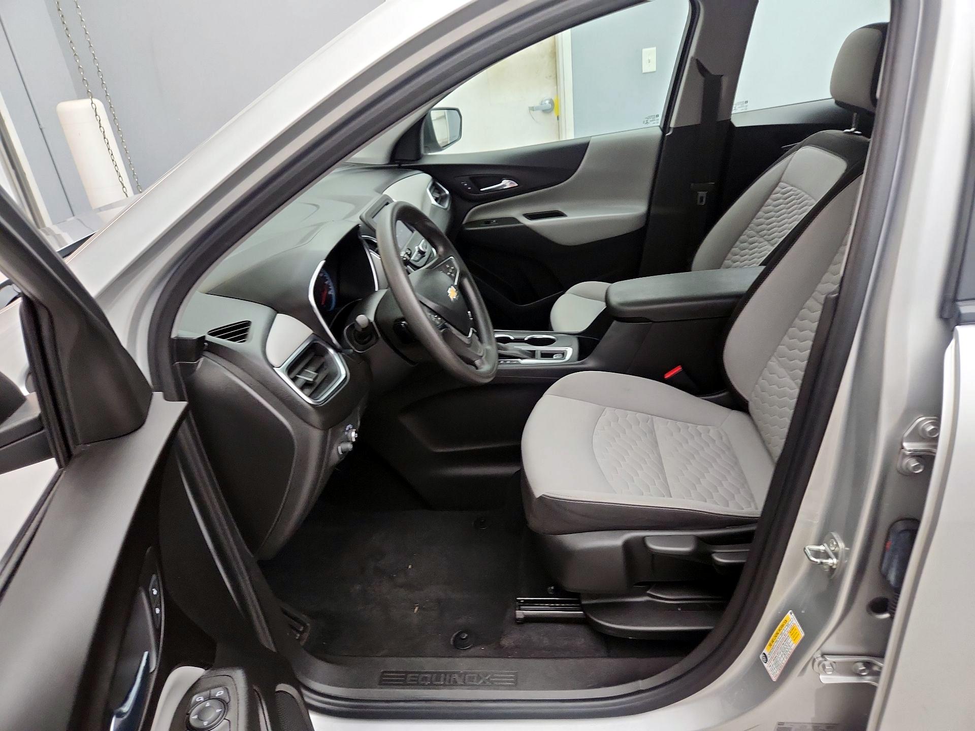 Thumbnail: 2021 Chevrolet Equinox - 11