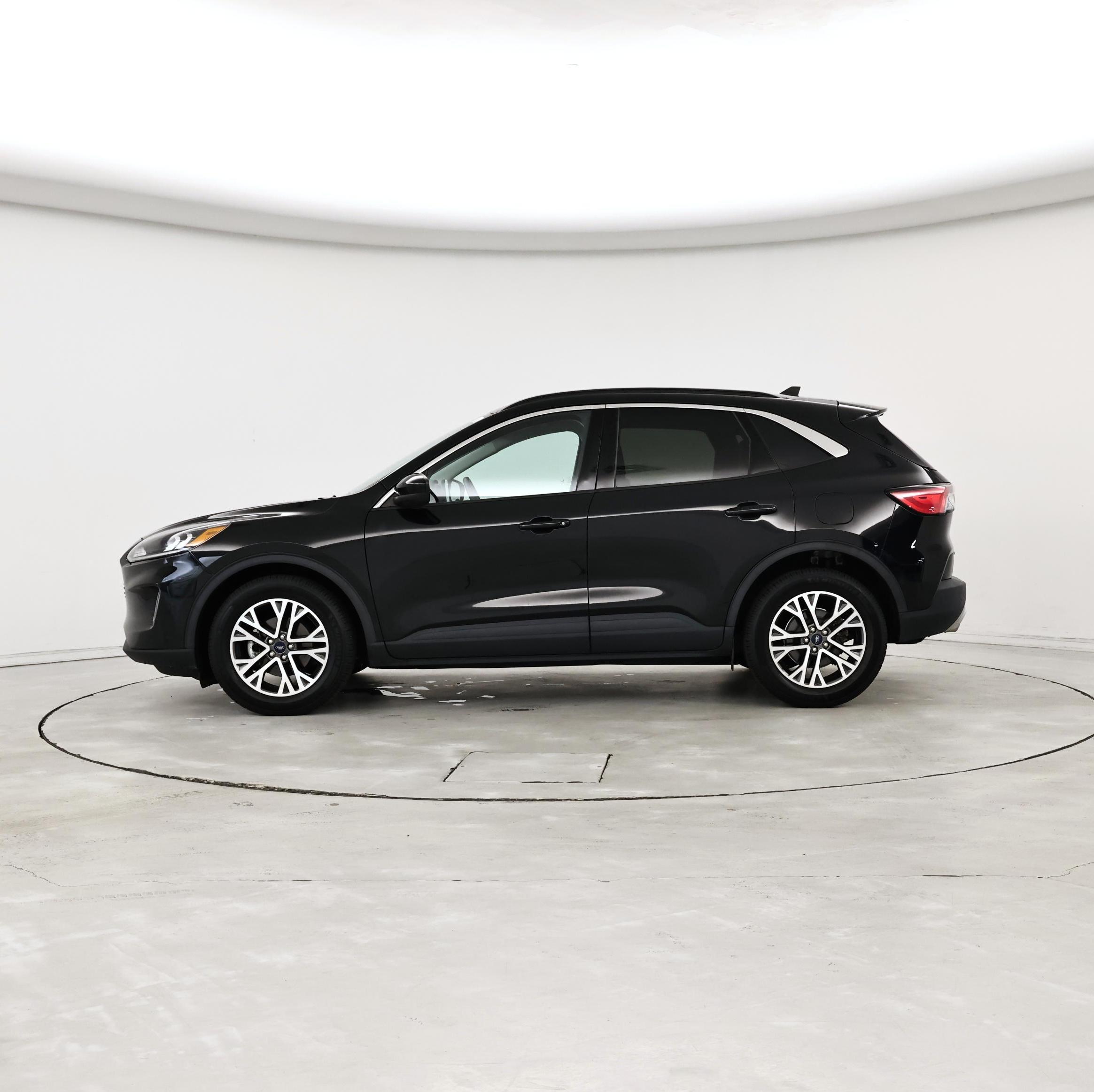 Thumbnail: 2021 Ford Escape - 3