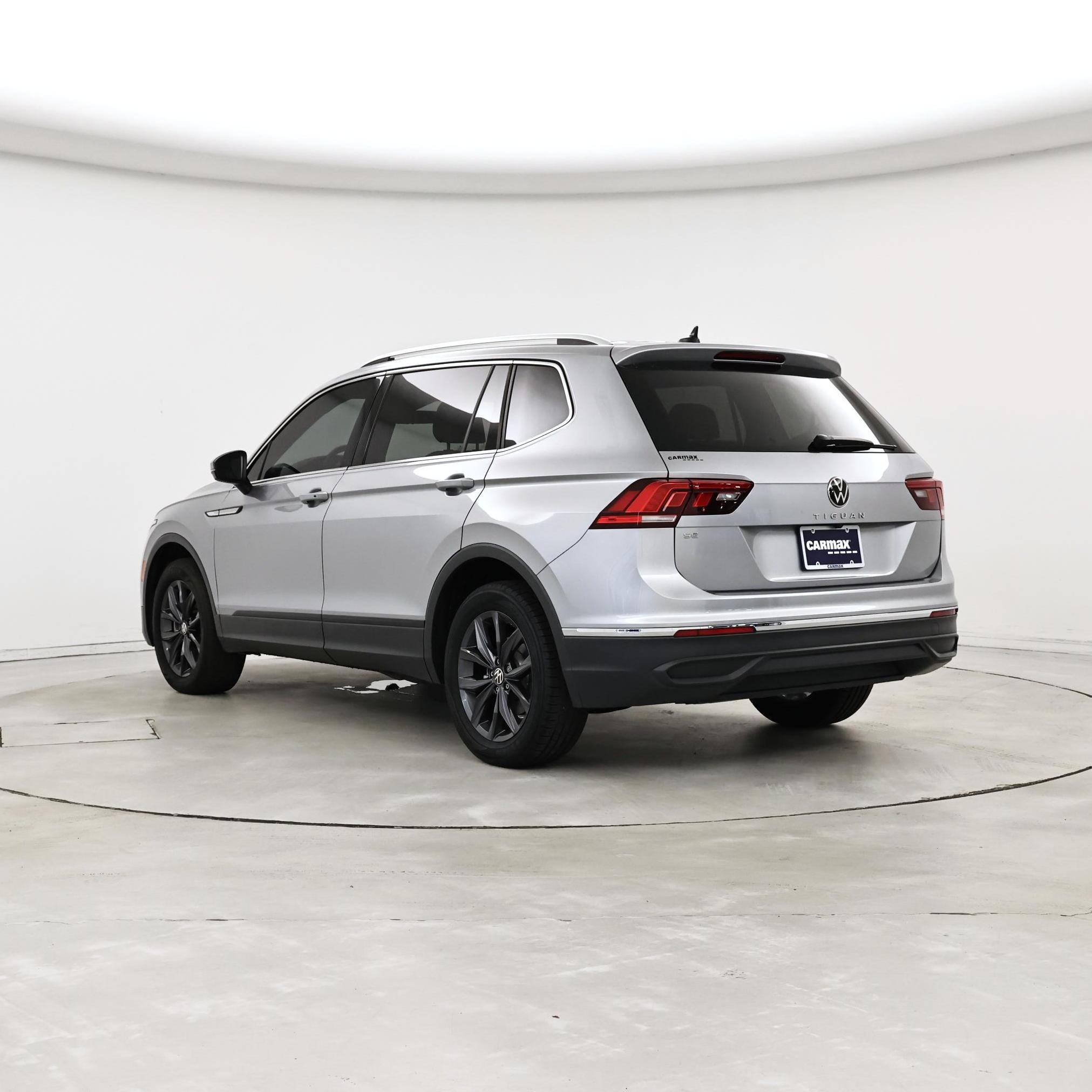 Thumbnail: 2022 Volkswagen Tiguan - 2