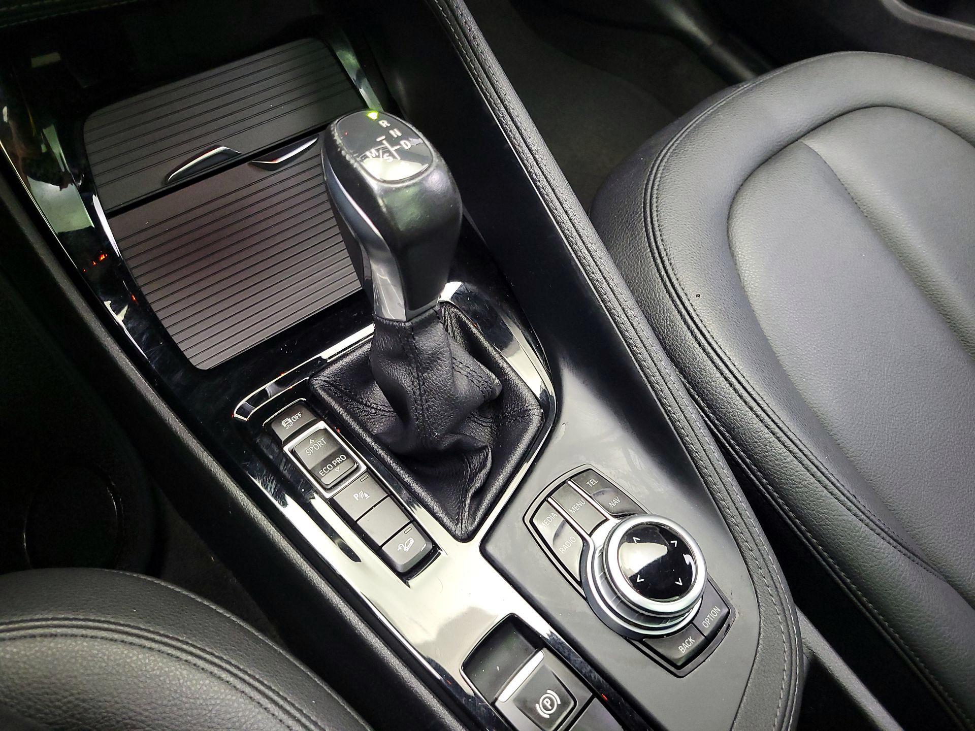Thumbnail: 2016 BMW X1 - 18
