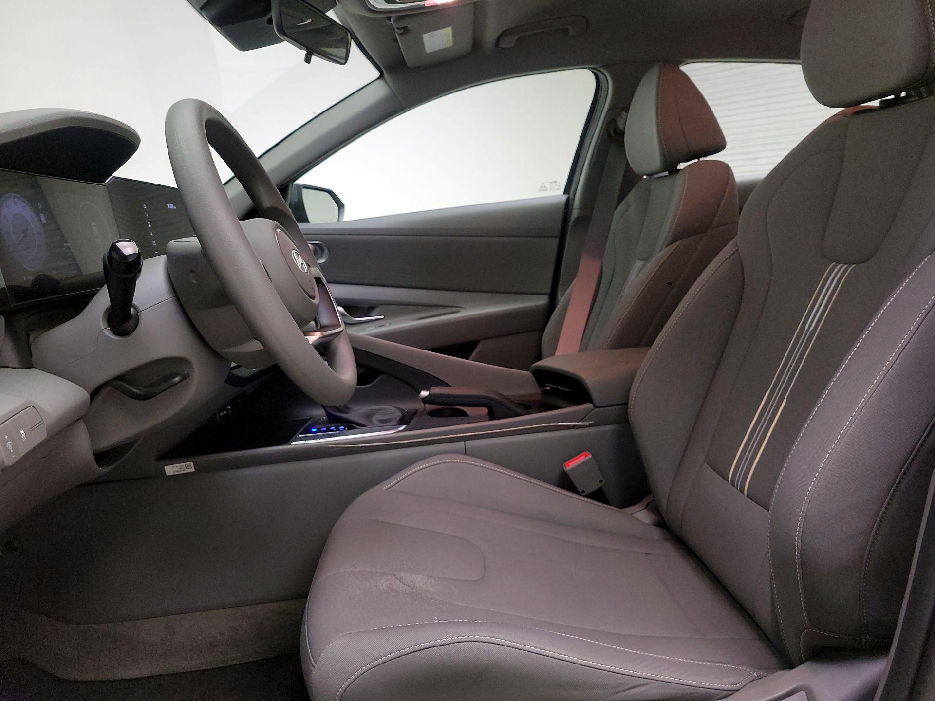 Thumbnail: 2024 Hyundai Elantra - 11