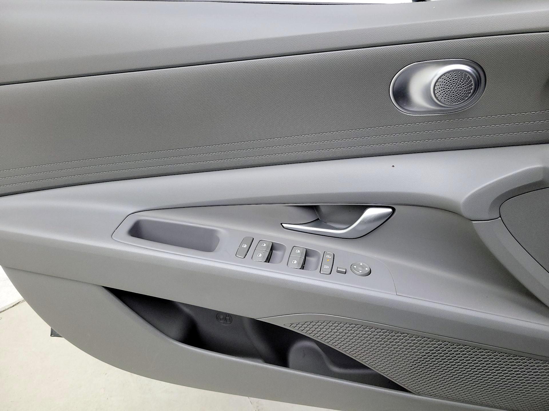 Thumbnail: 2024 Hyundai Elantra - 12