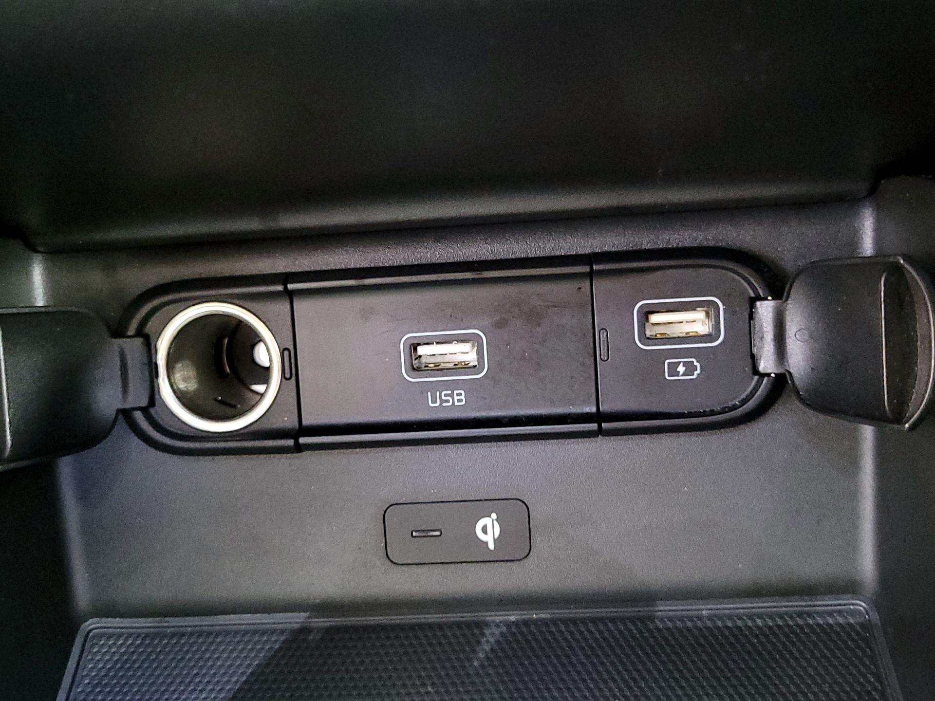 Thumbnail: 2022 Kia Telluride - 19