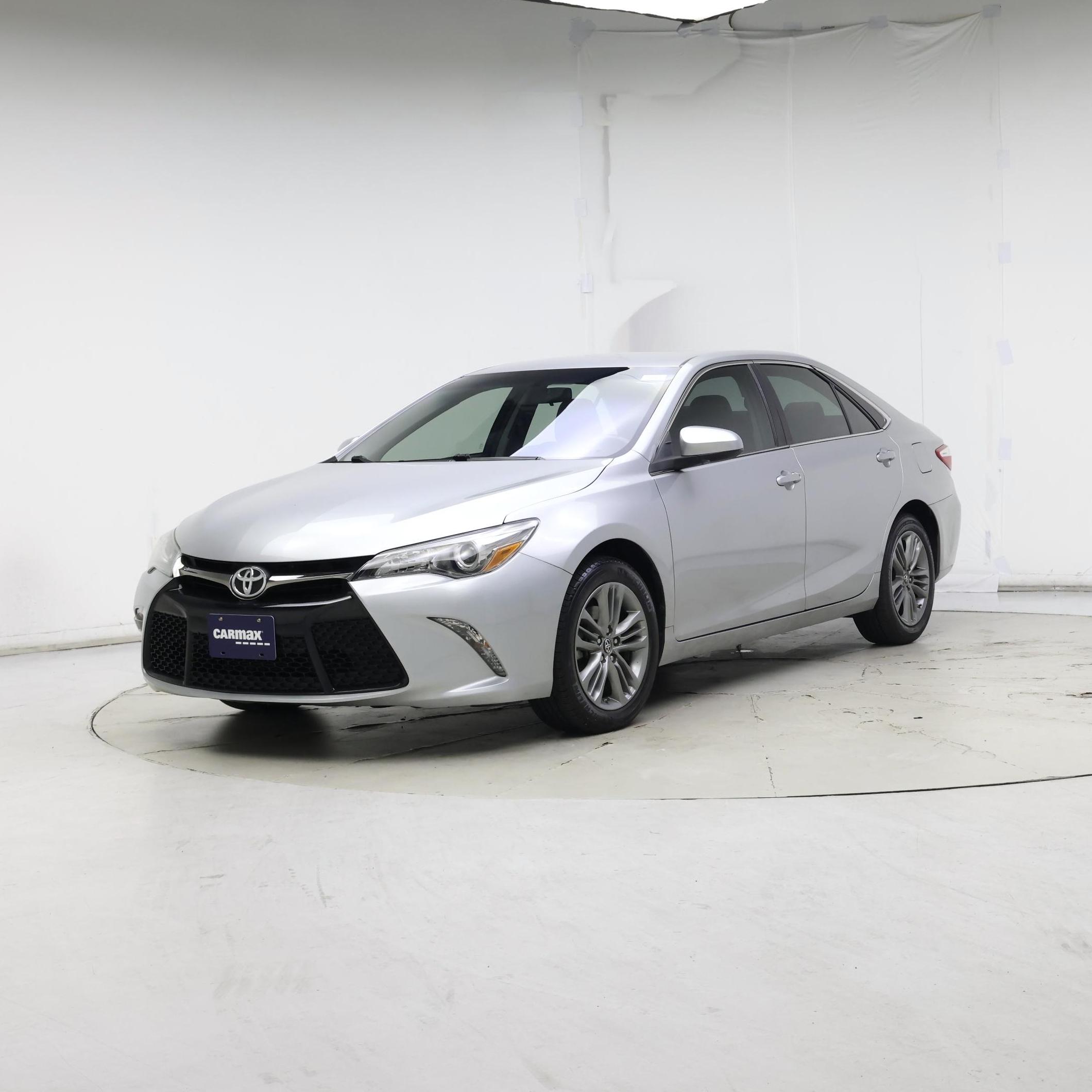 Thumbnail: 2016 Toyota Camry - 4