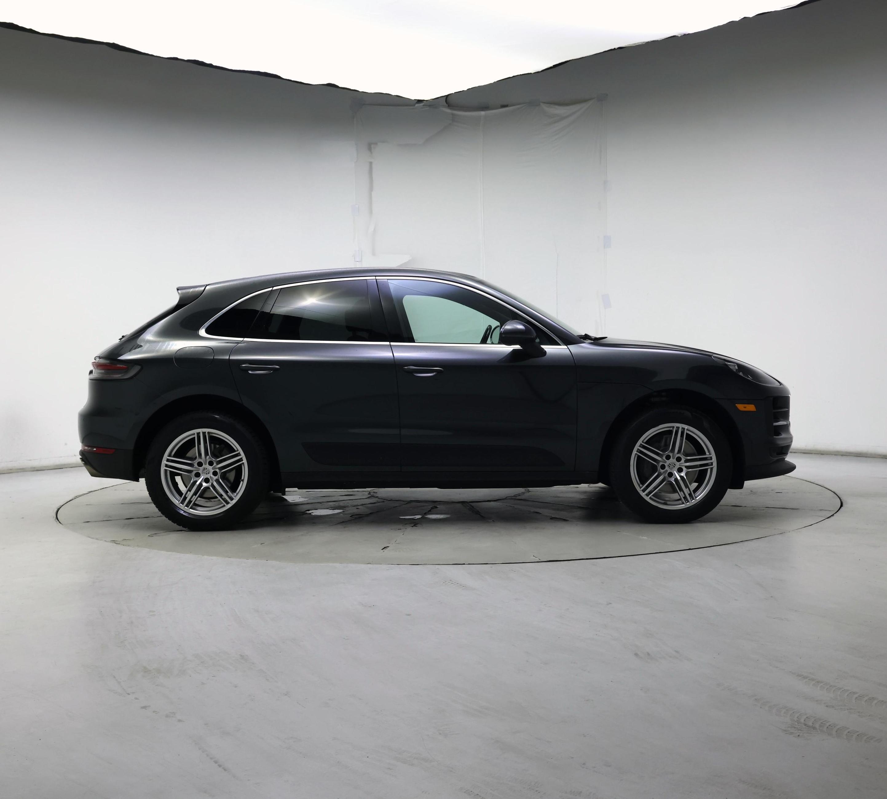 Thumbnail: 2020 Porsche Macan - 7