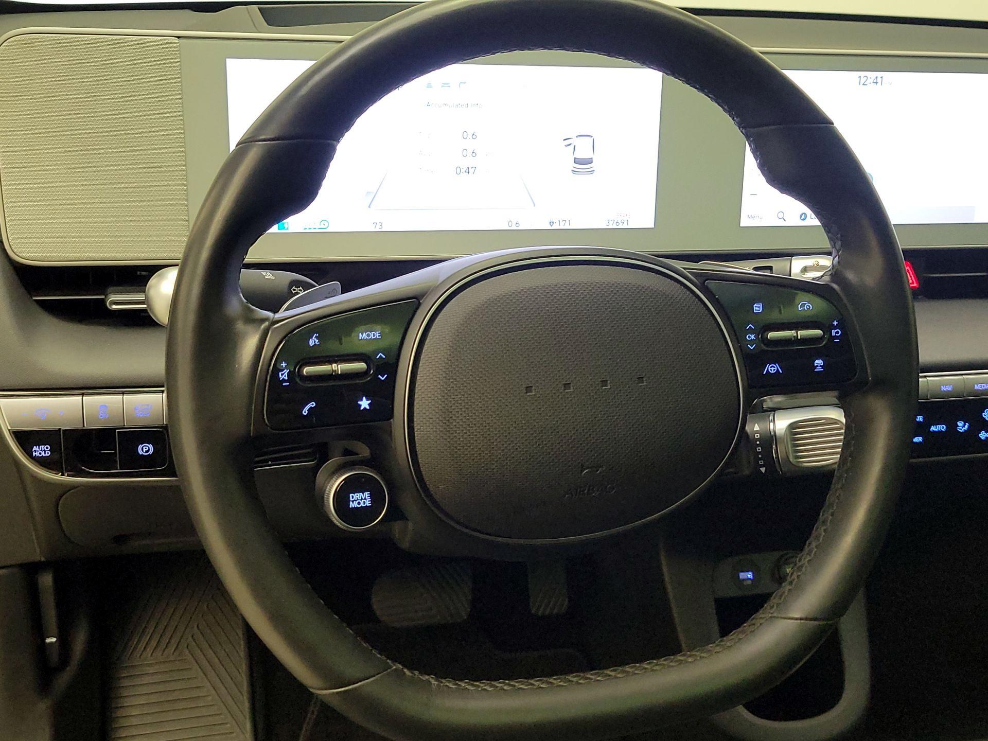 Thumbnail: 2023 Hyundai Ioniq 5 - 10