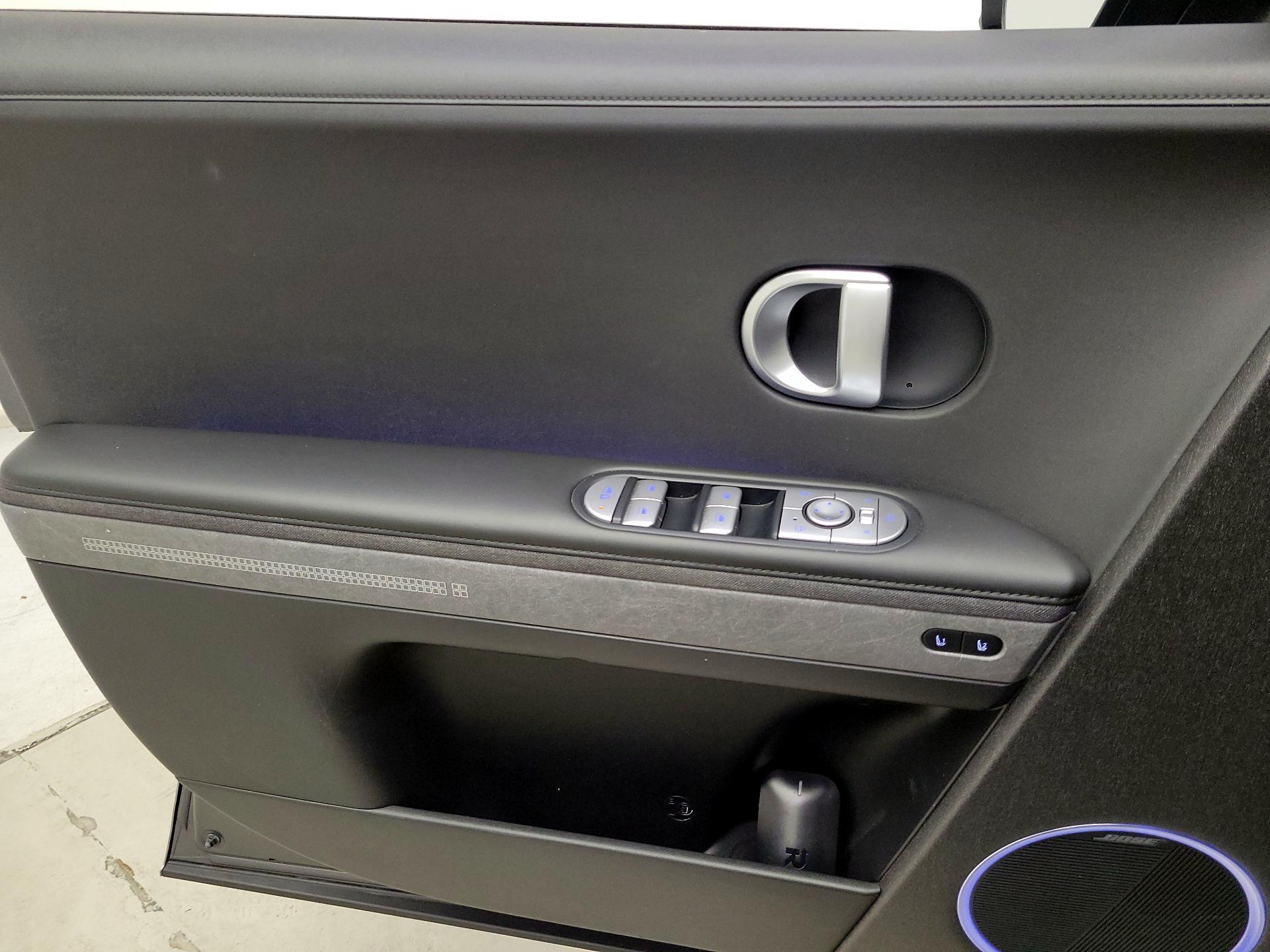 Thumbnail: 2023 Hyundai Ioniq 5 - 12