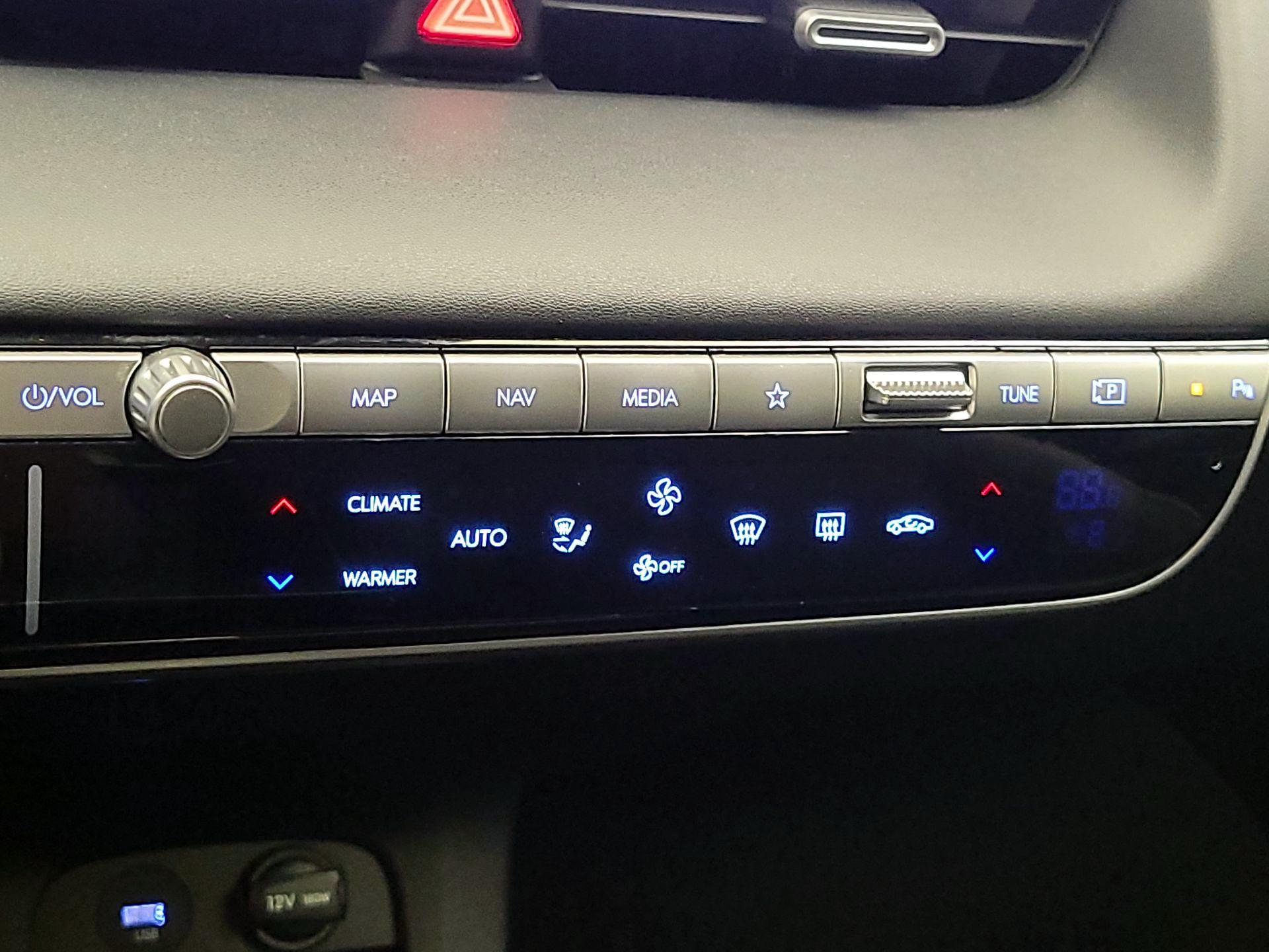 Thumbnail: 2023 Hyundai Ioniq 5 - 17