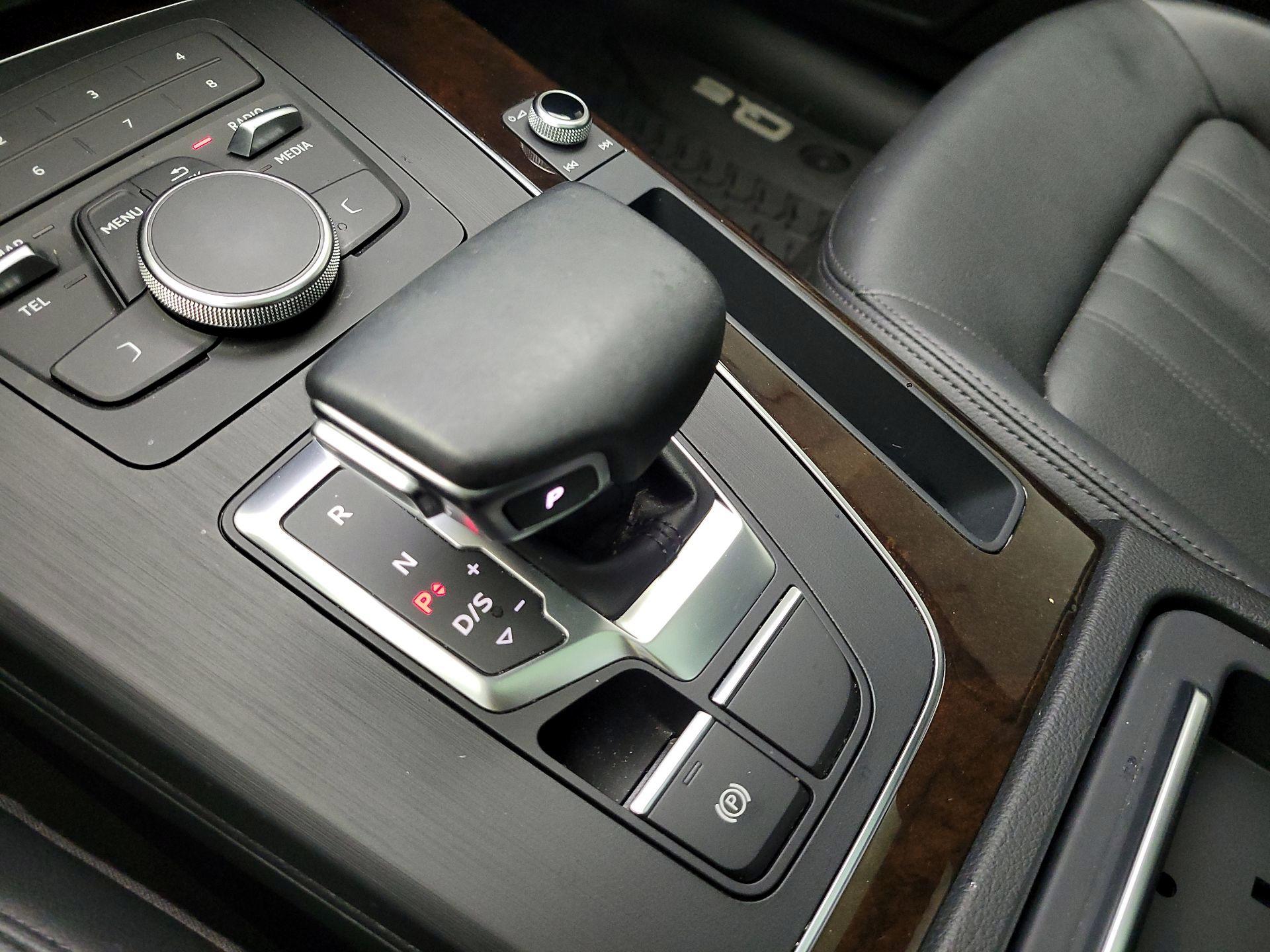 Thumbnail: 2019 Audi Q5 - 18
