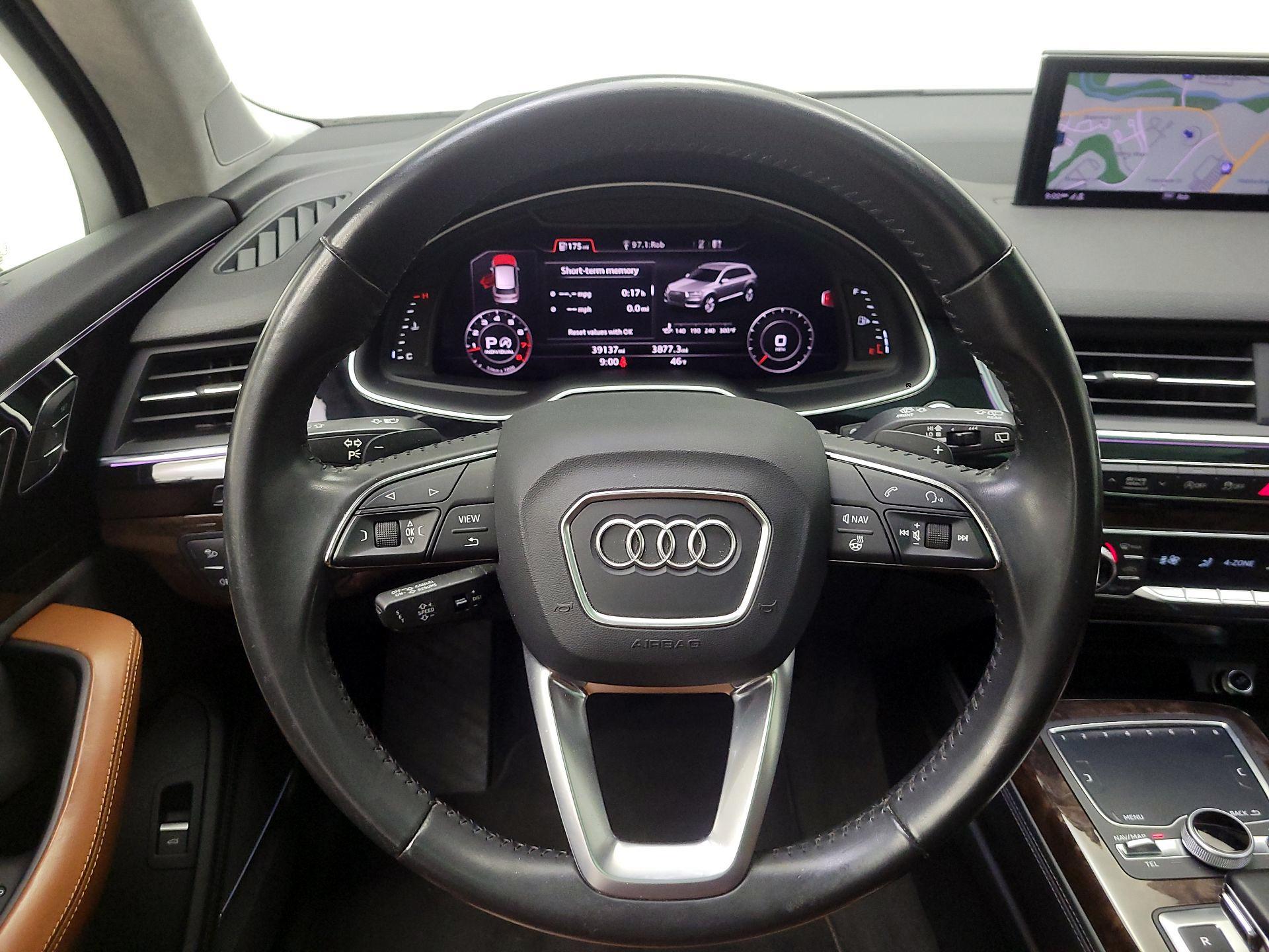 Thumbnail: 2017 Audi Q7 - 10