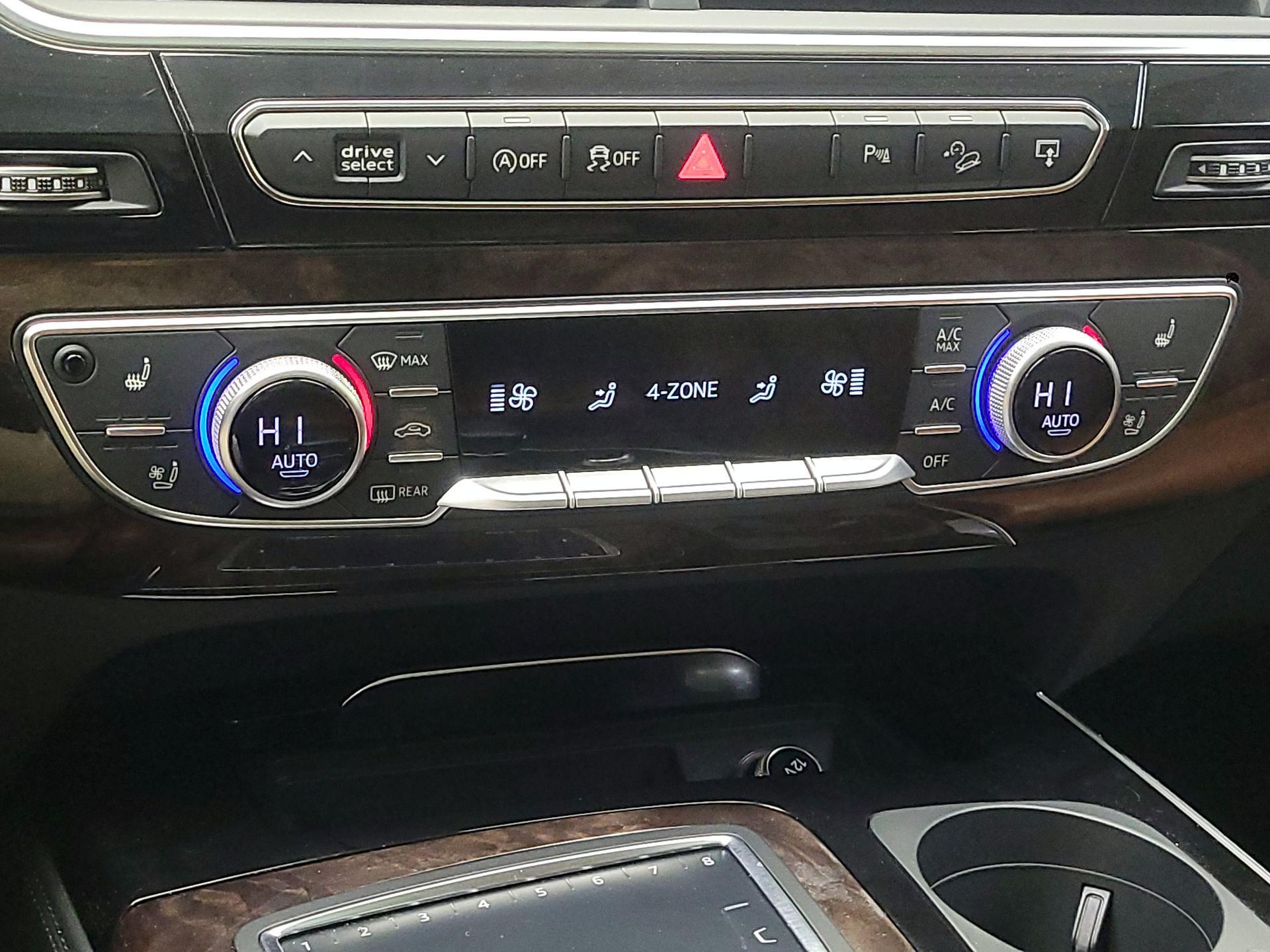 Thumbnail: 2017 Audi Q7 - 17