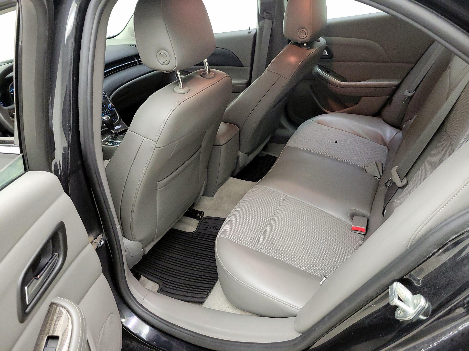Thumbnail: 2015 Chevrolet Malibu - 19