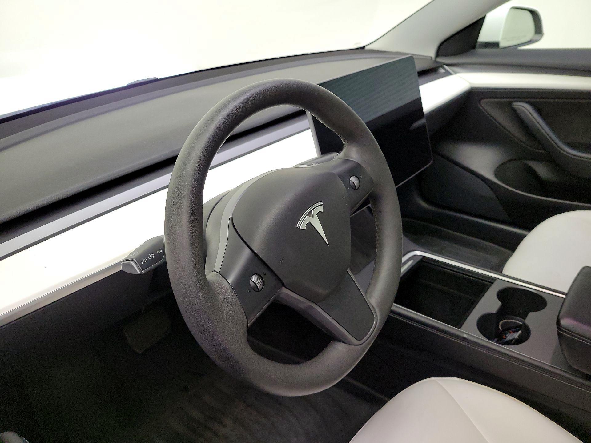 Thumbnail: 2021 Tesla Model 3 - 9